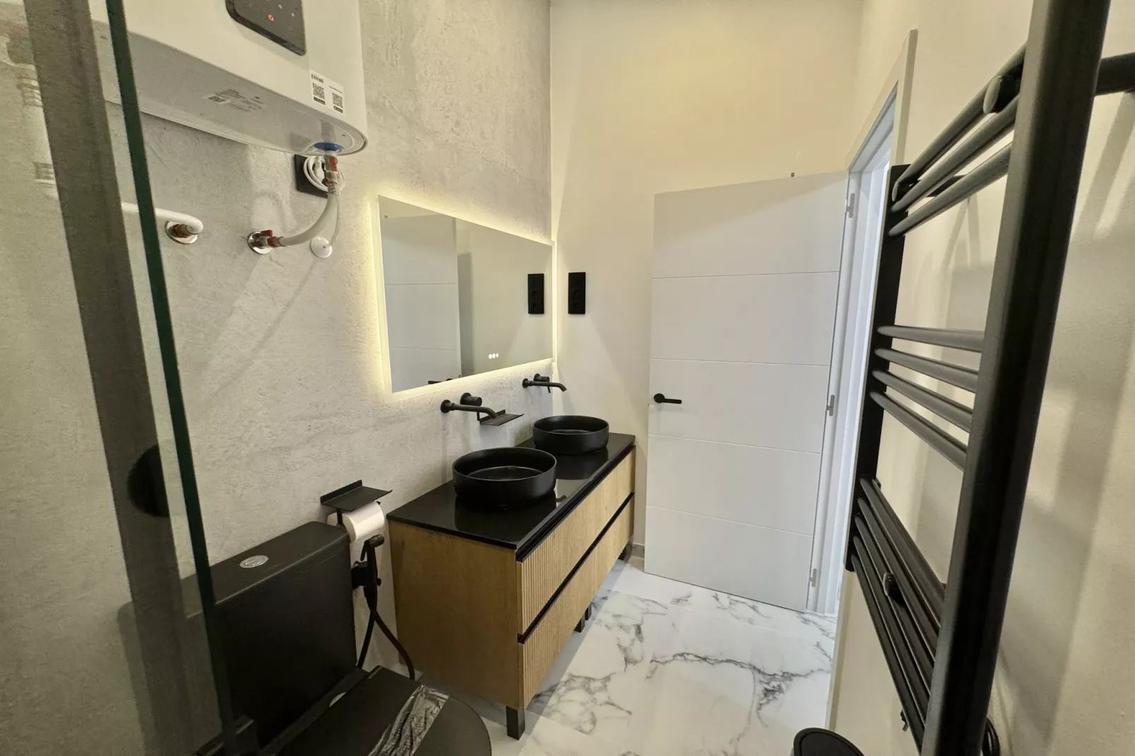Salmon de SteraM FLATS Torremolinos-Bathroom