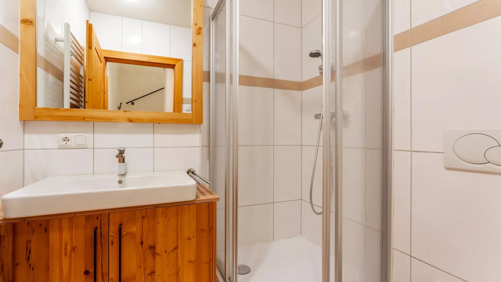 Panoramablick Ski in - Ski out-Badezimmer