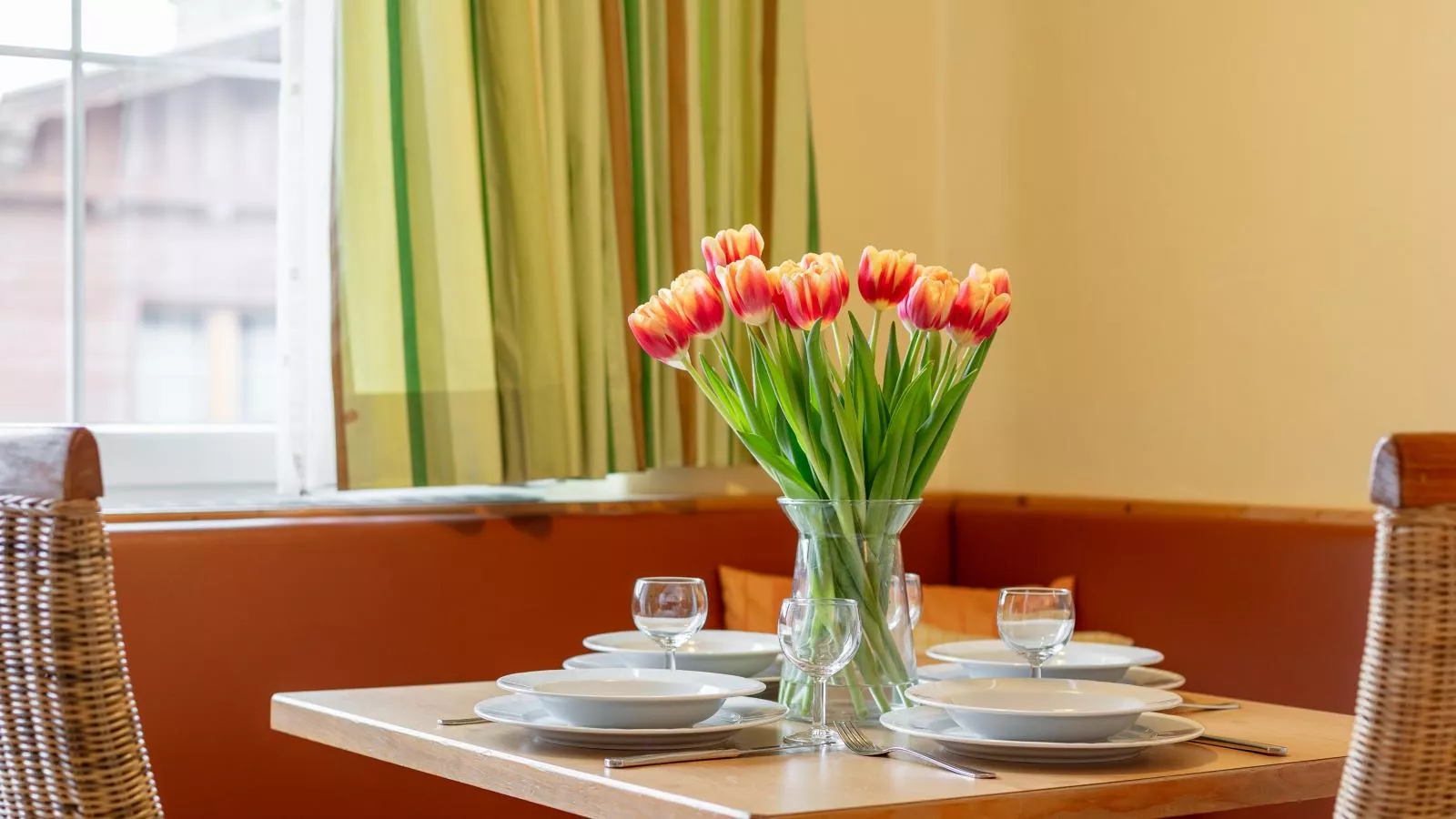 Sonnentanz 2-Dining room