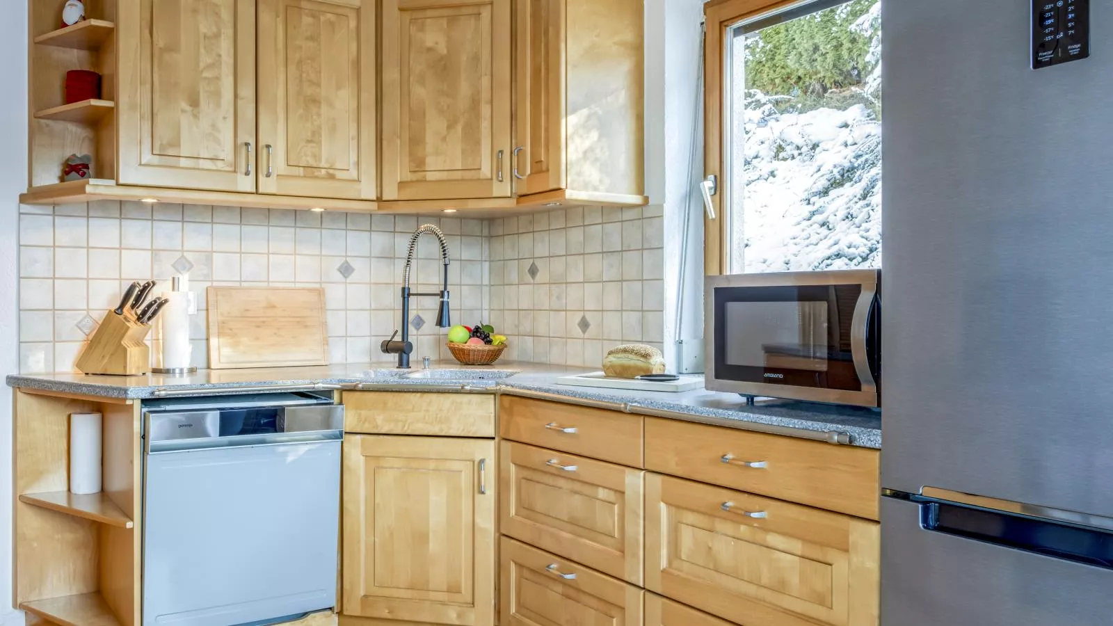 Linden Platzl-Kitchen