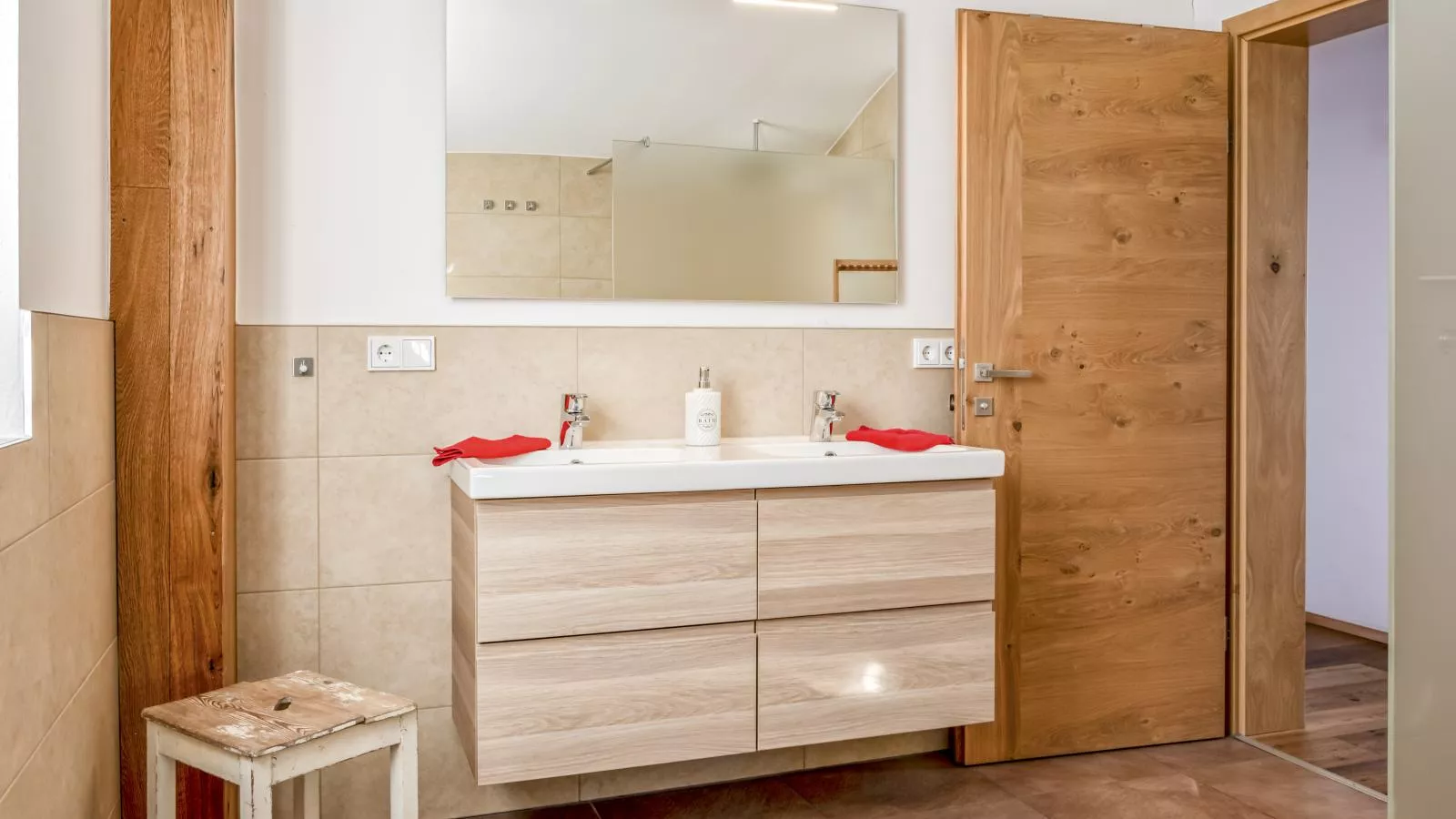 Linden Platzl-Bathroom