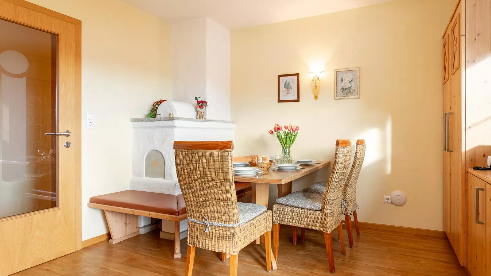 Sonnenschein 2-Dining room