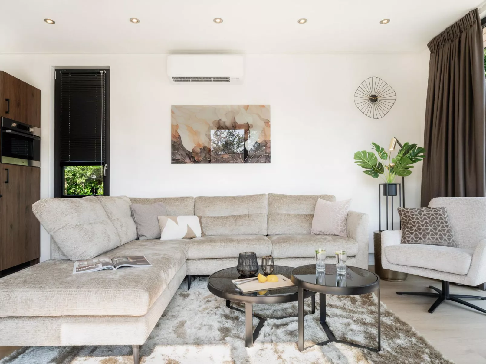 Villa Bloomingdale Luxe-Inside