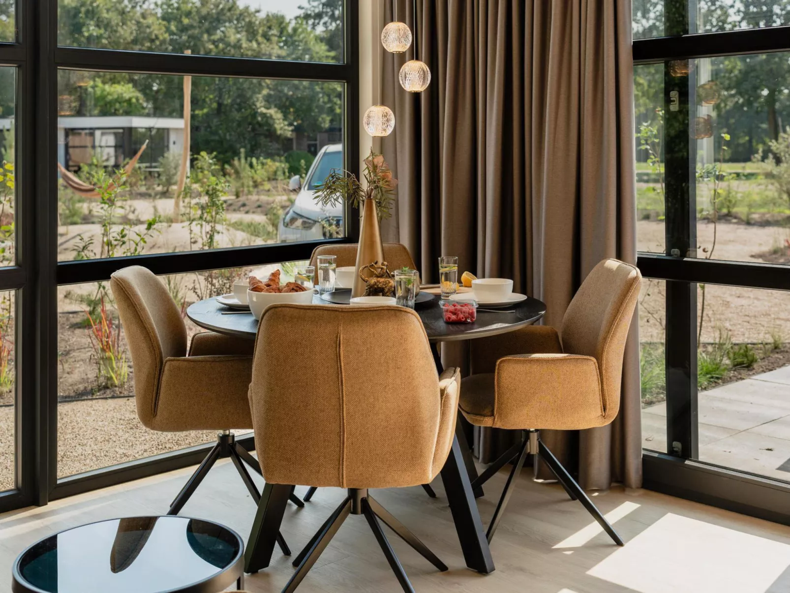 Villa Bloomingdale Luxe-Inside