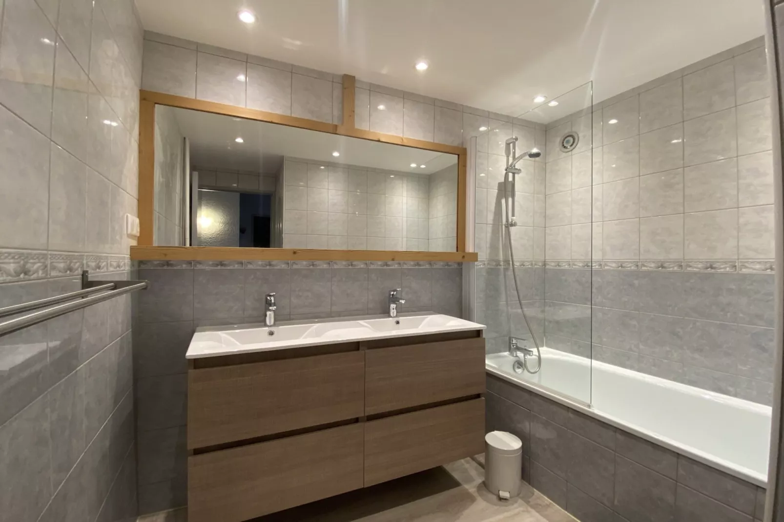 Meijotel B N°600 - 2P6-Bathroom