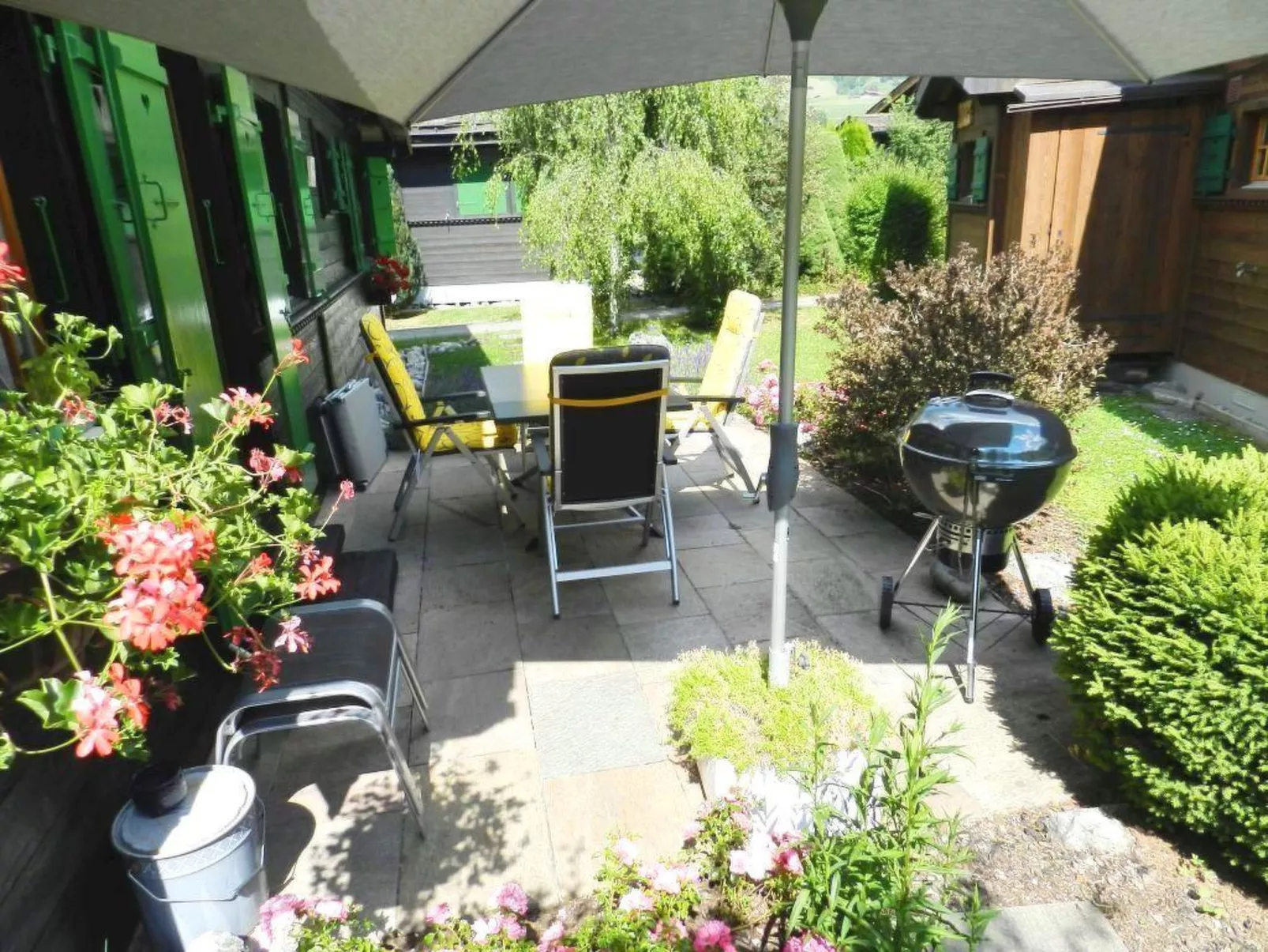 Abnaki, Chalet-Outside