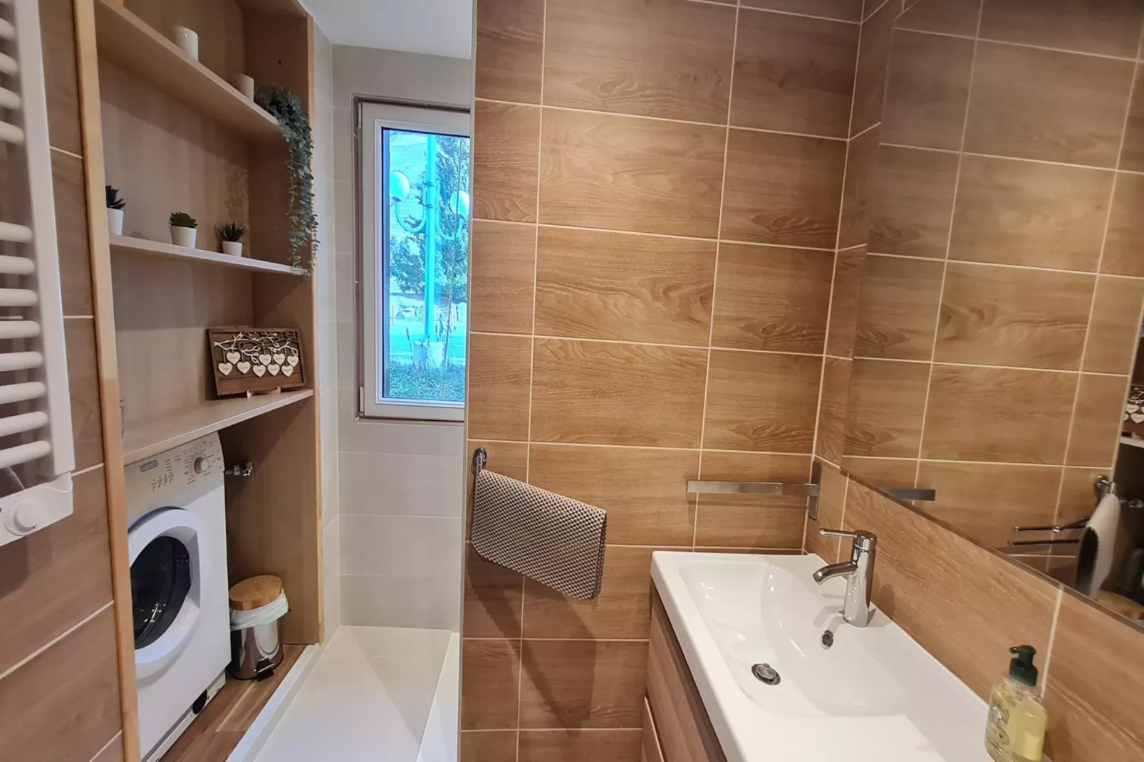 Myosotis B N°20 - 3P8-Bathroom