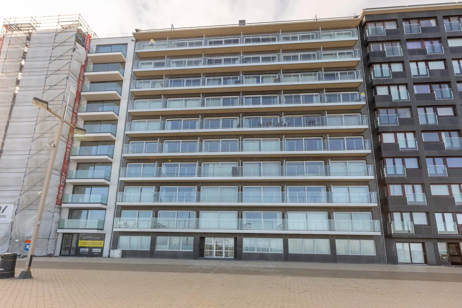 Romanza 0405-Exterior summer