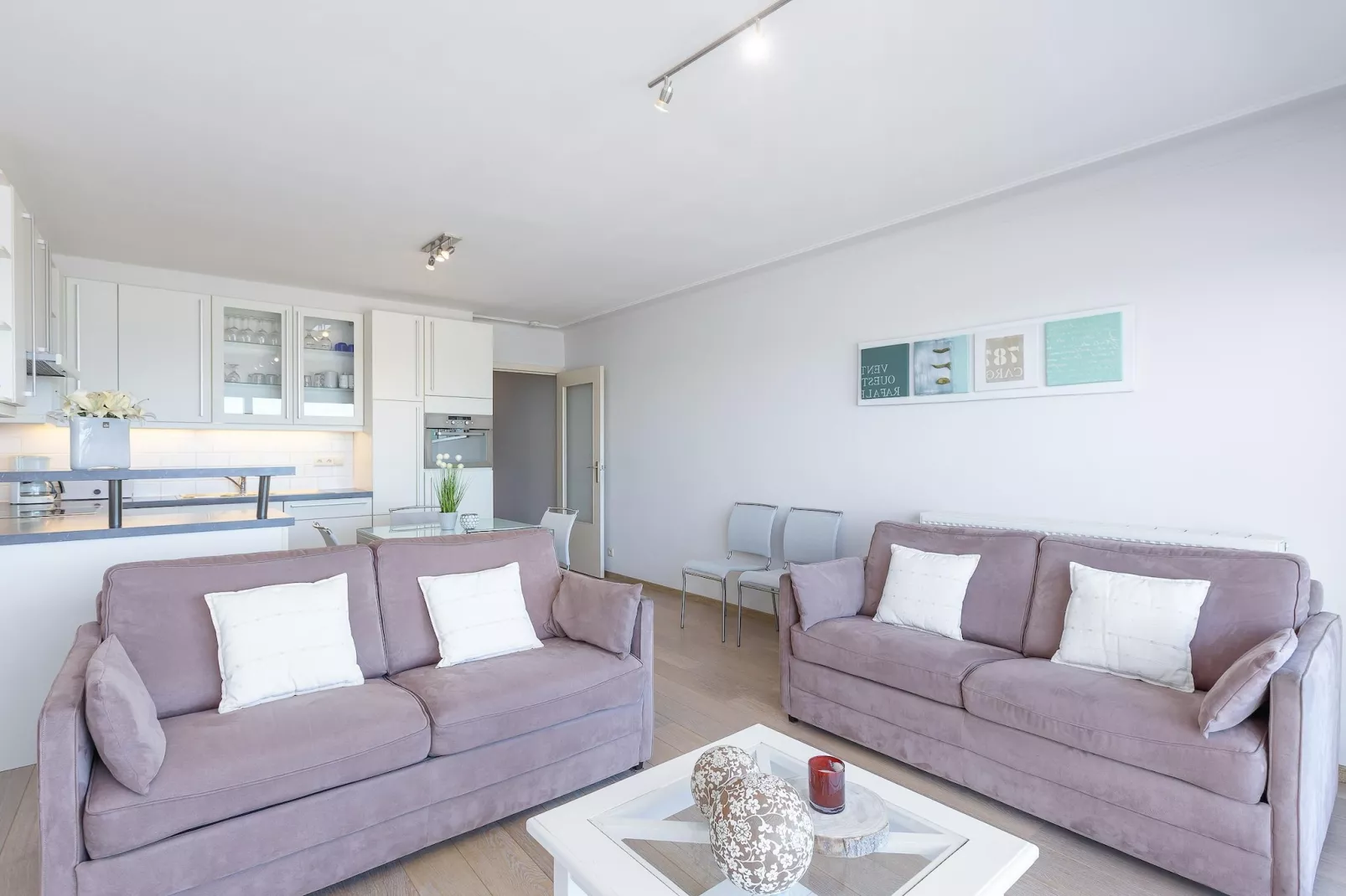 Romanza 0405-Living room