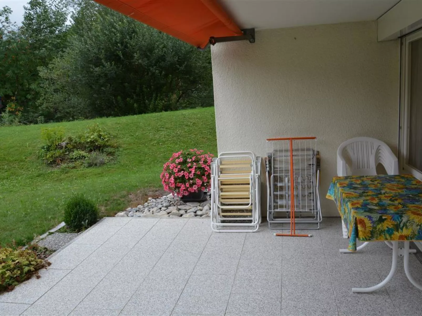 La Sarine 20-Inside
