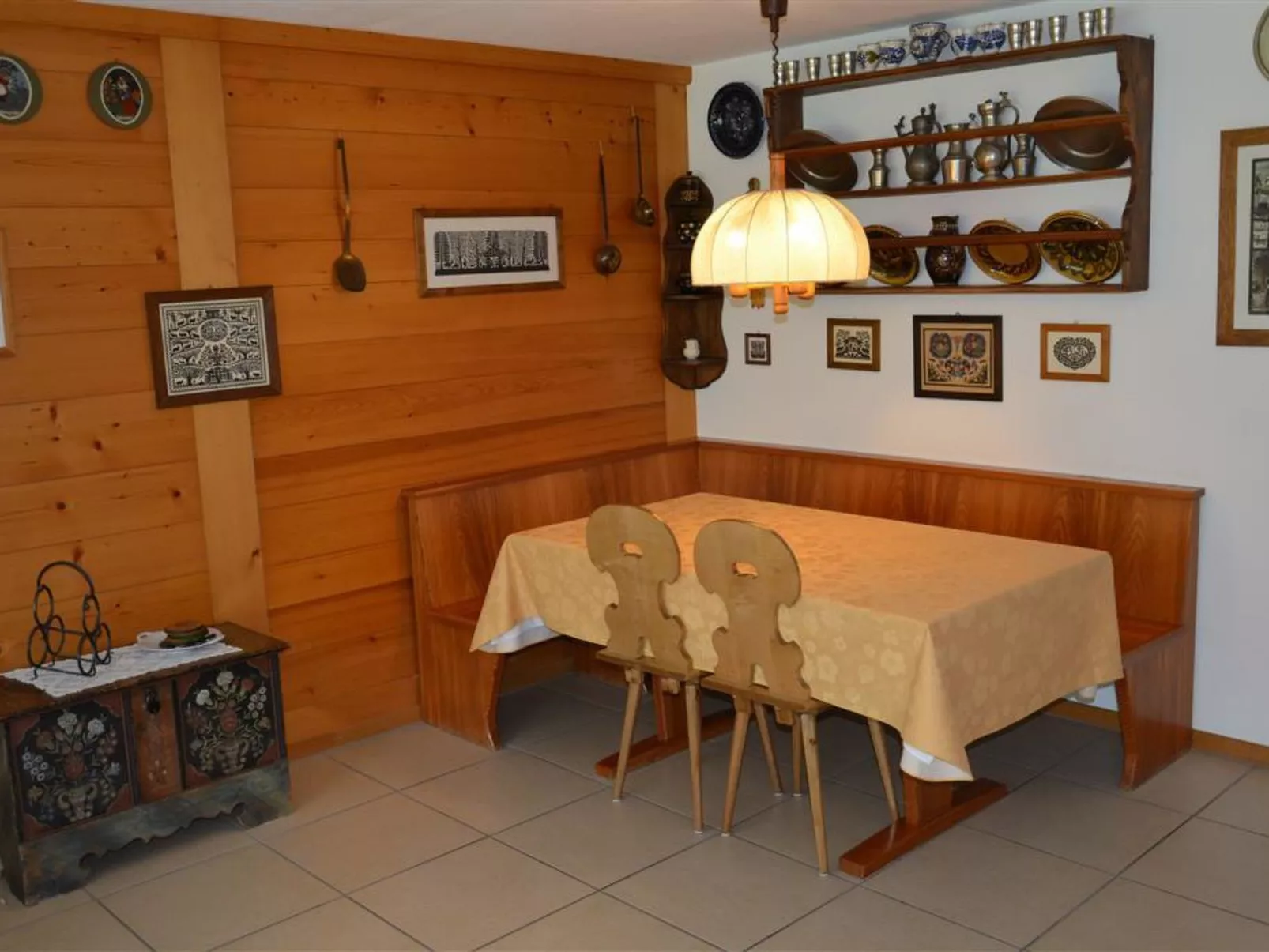 La Sarine 20-Inside