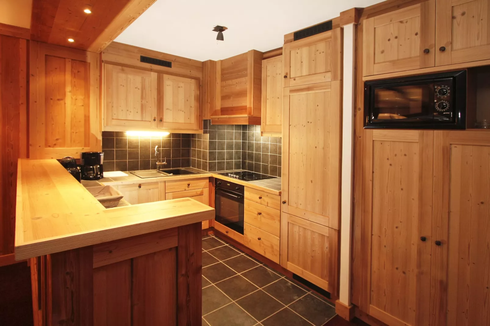 Val Ecrins N°11 - 5P8-Kitchen