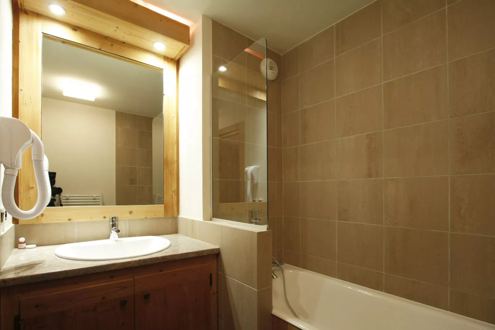 Val Ecrins N°11 - 5P8-Bathroom