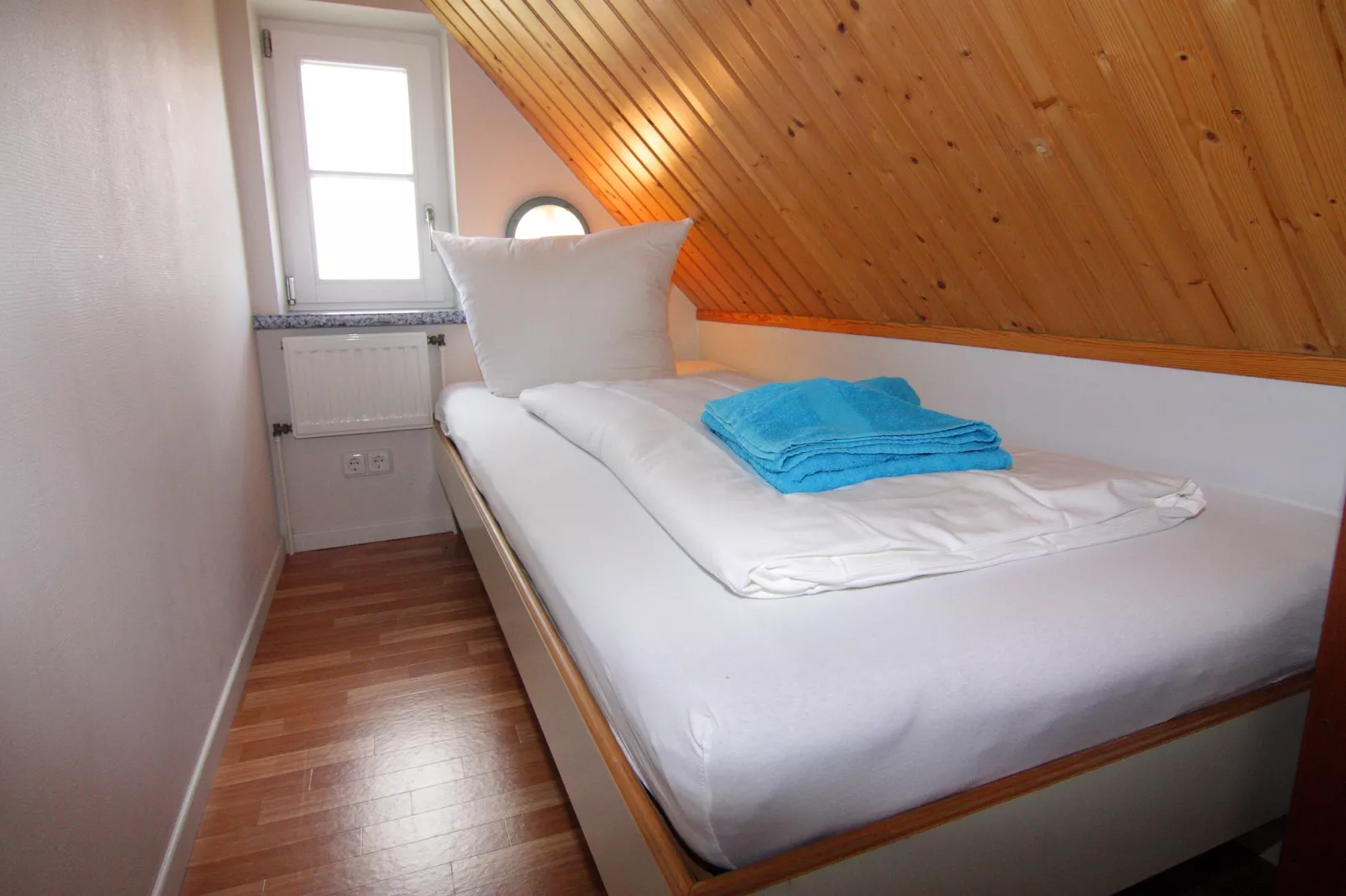 Gutshaus Schulenbrook Linde 30 m² 3 P-Bedroom