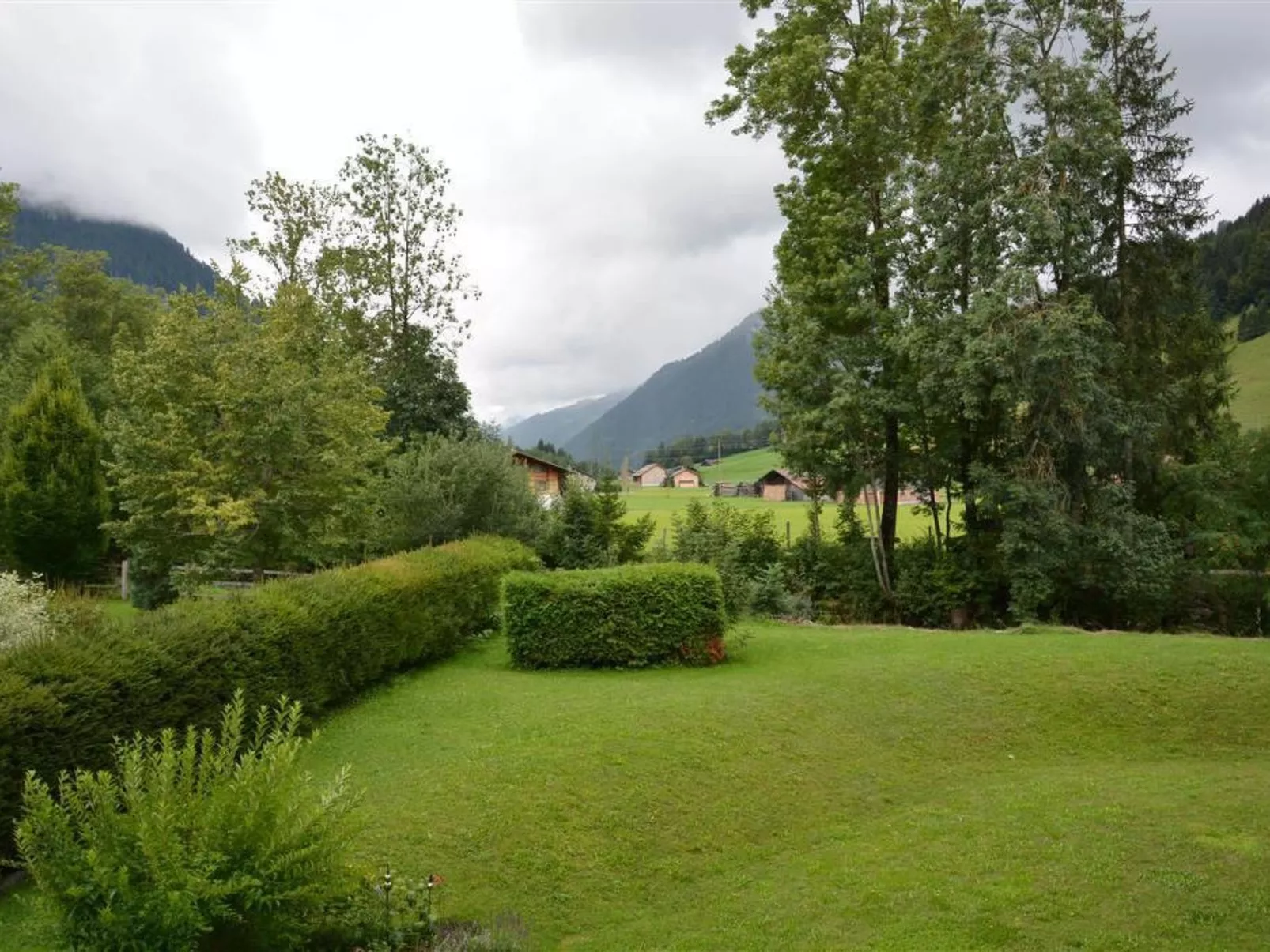 La Sarine 124-Outside