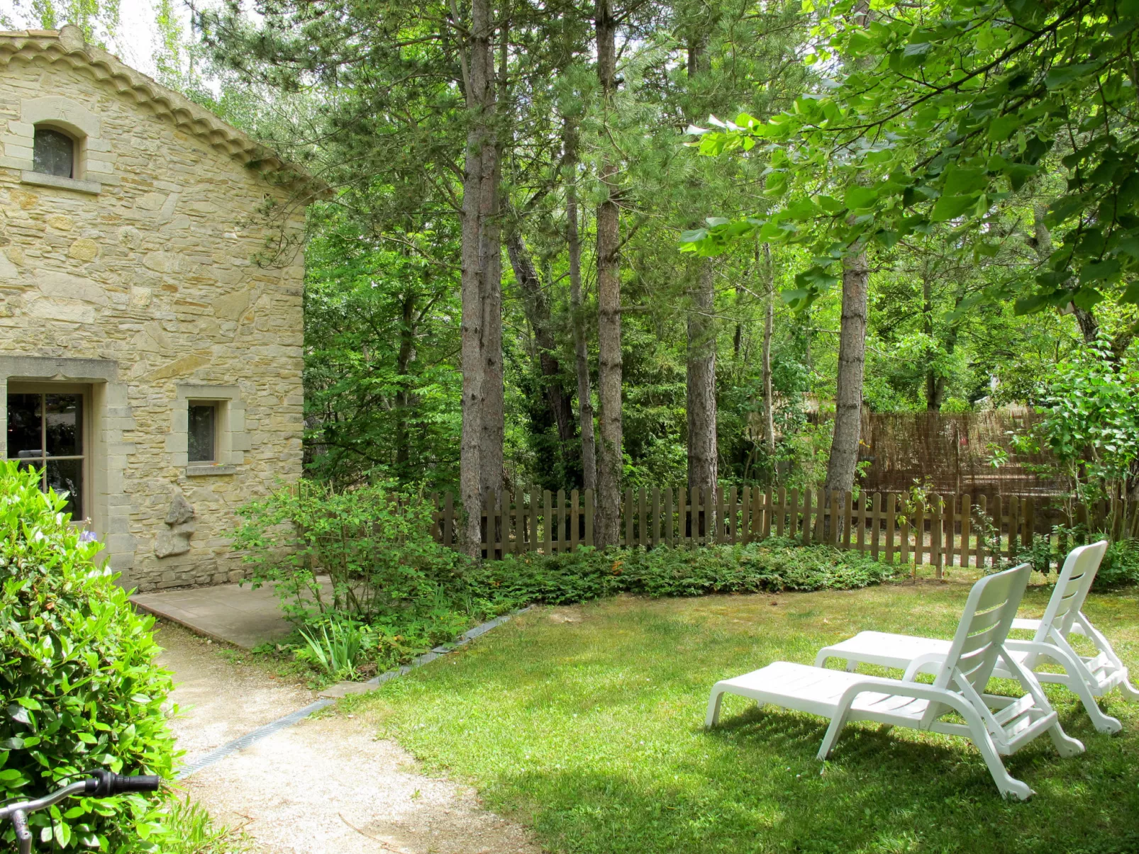 Mas du Lac-Outside