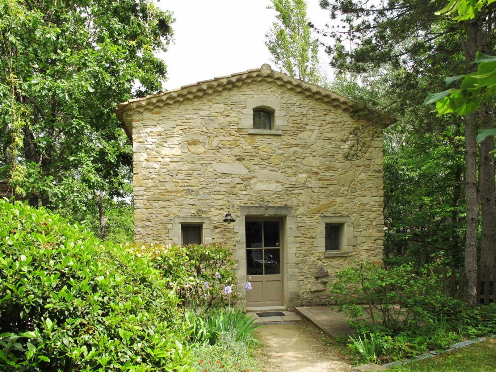 Mas du Lac-Outside