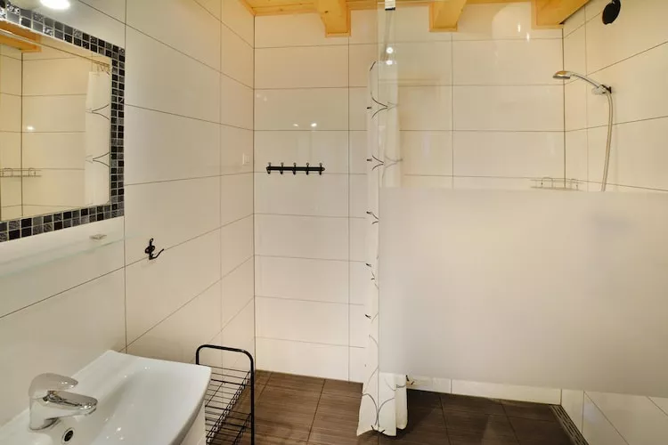 Domki wakacyjne dla 8 osób Sianożęty-Bathroom