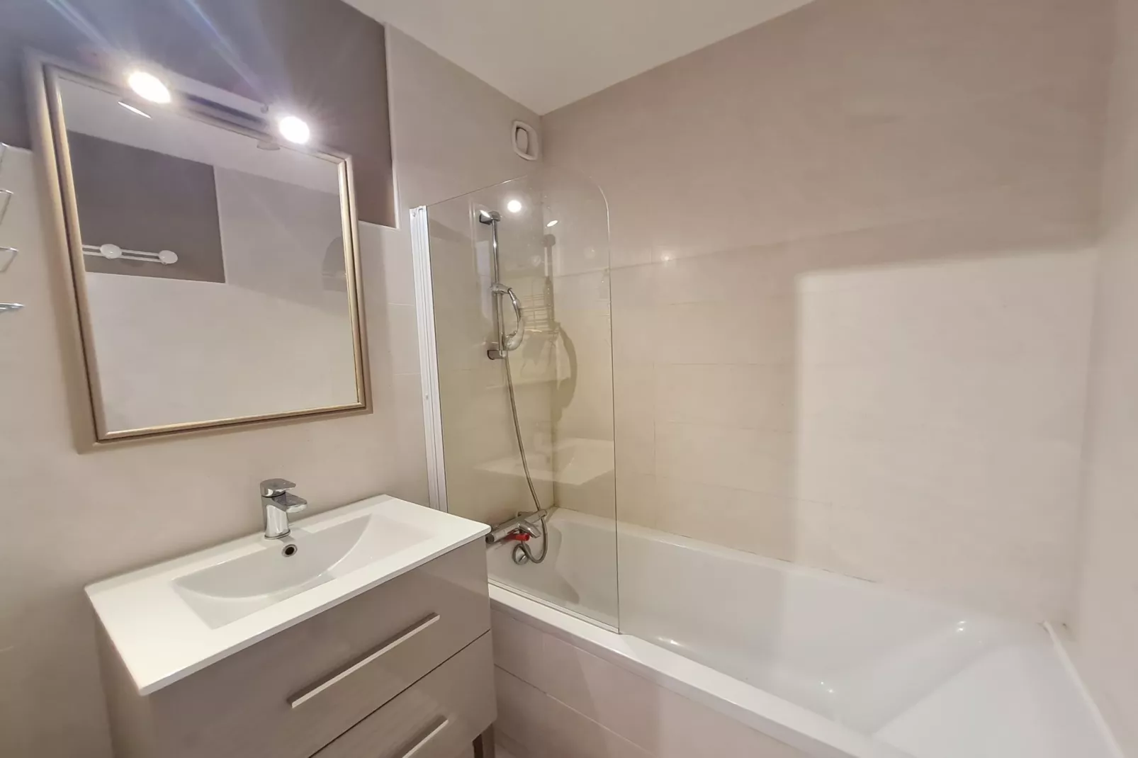 Super Venosc N°E3 - ST4-Bathroom