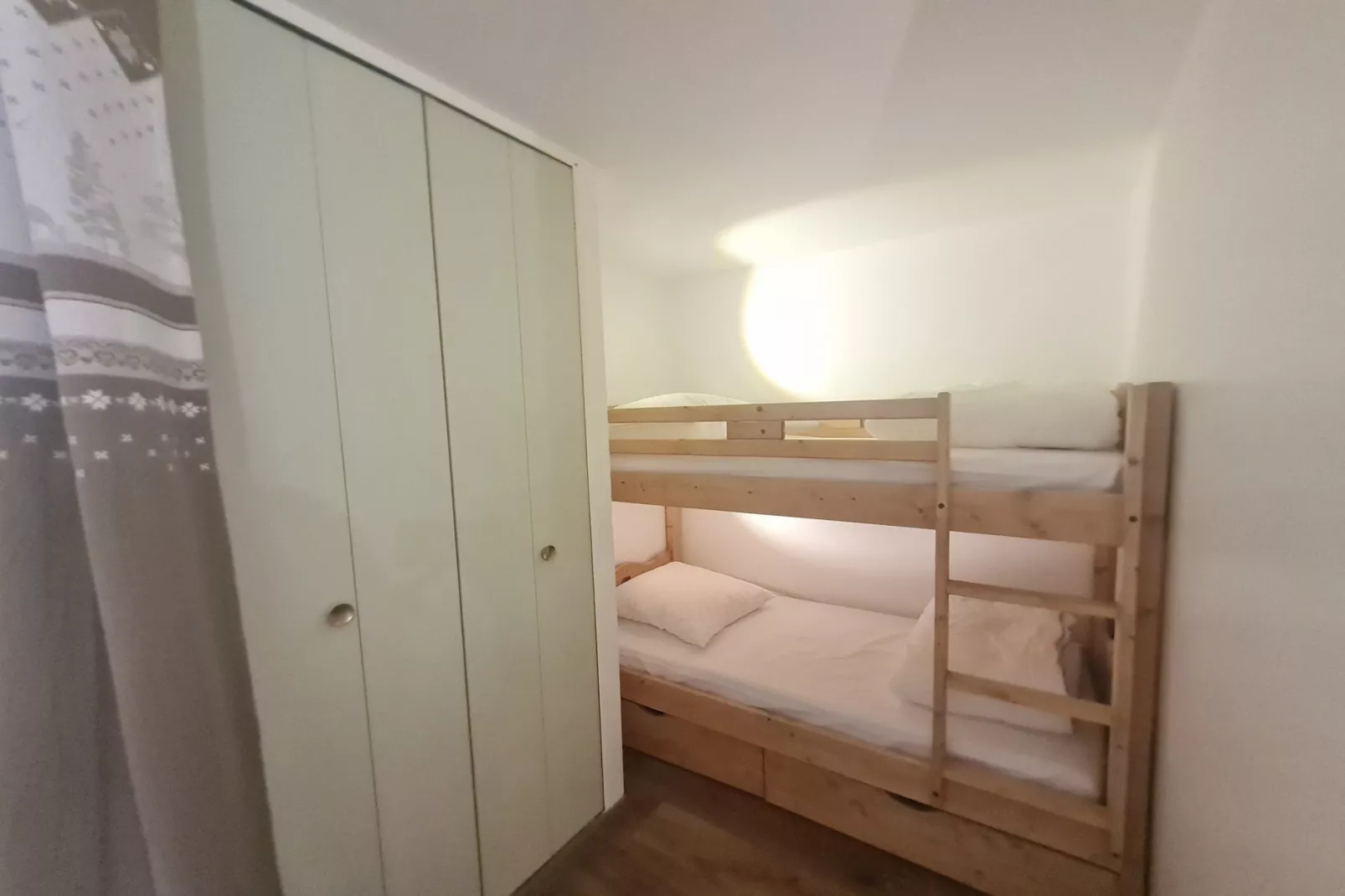 Meijotel B N°400 - 2P6-Chambre