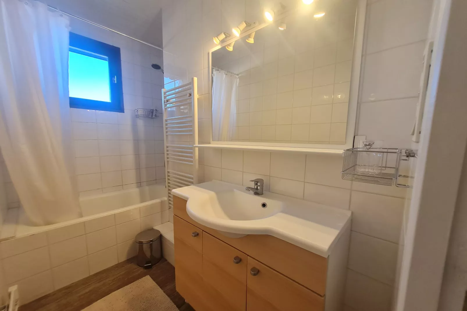 Lauvitel N°J6 - 2P4-Bathroom