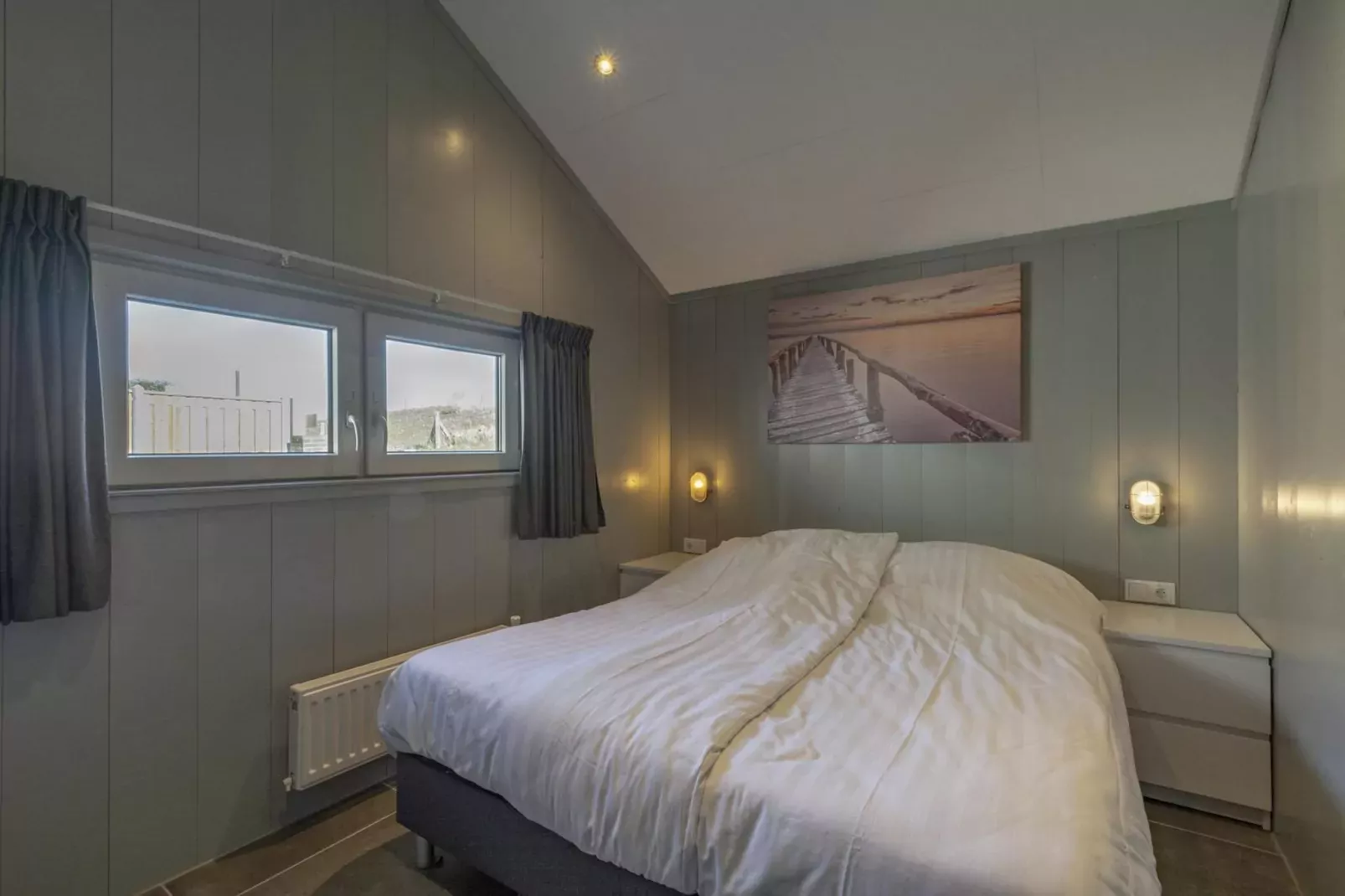 Strandhuis 't Koepeltje-Bedroom