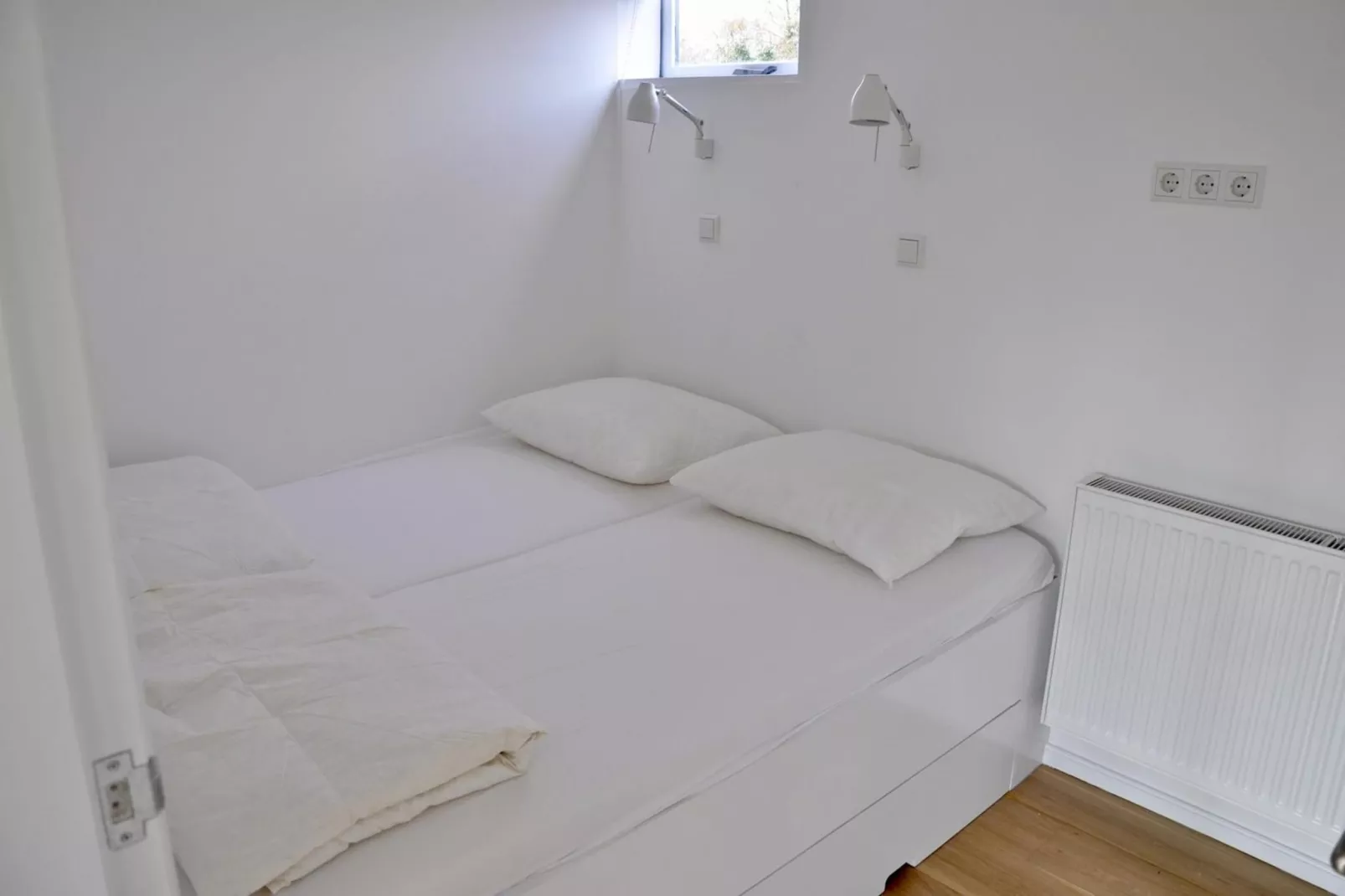 Garnekuul 72-Bedroom