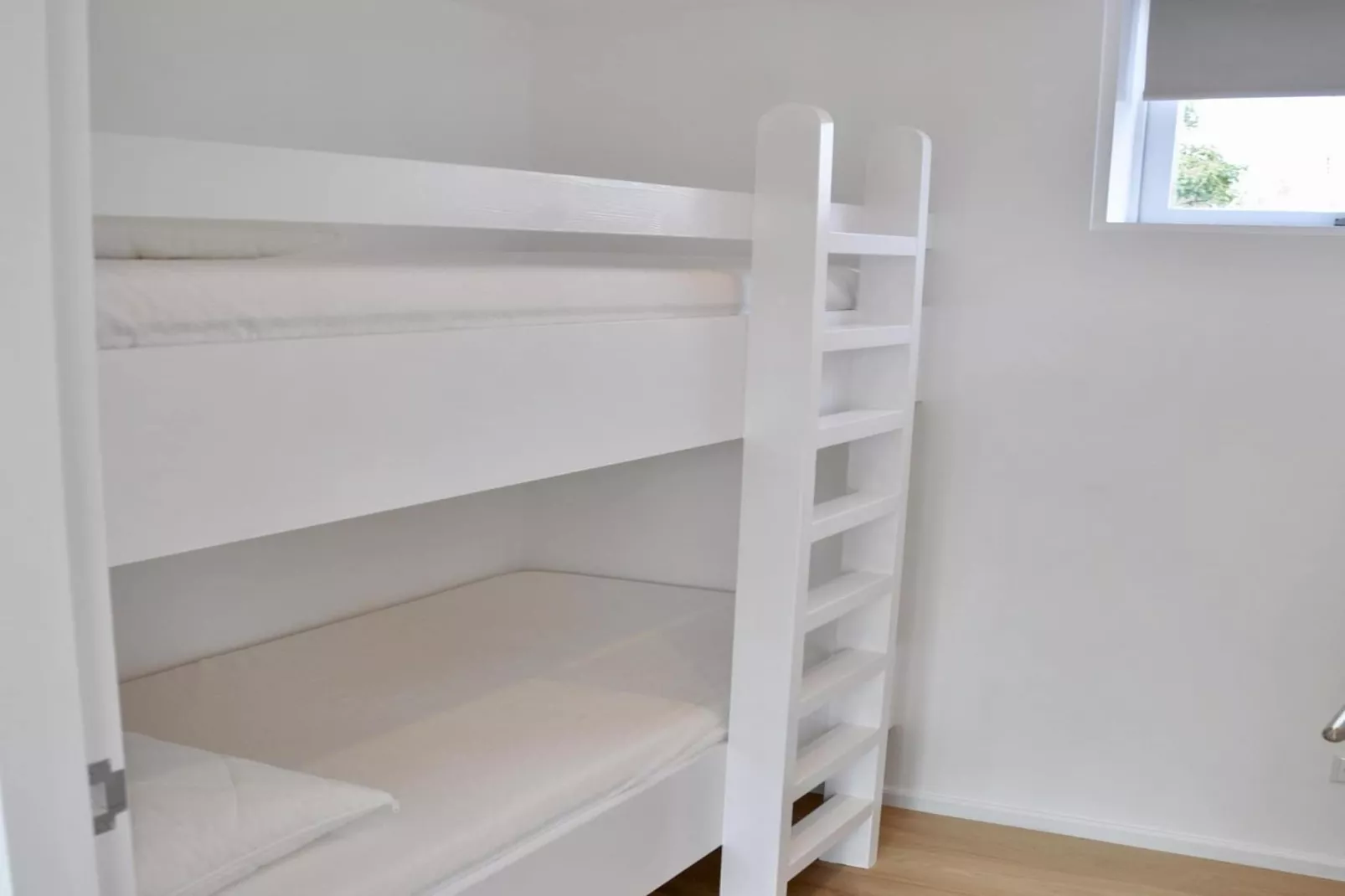 Garnekuul 72-Bedroom