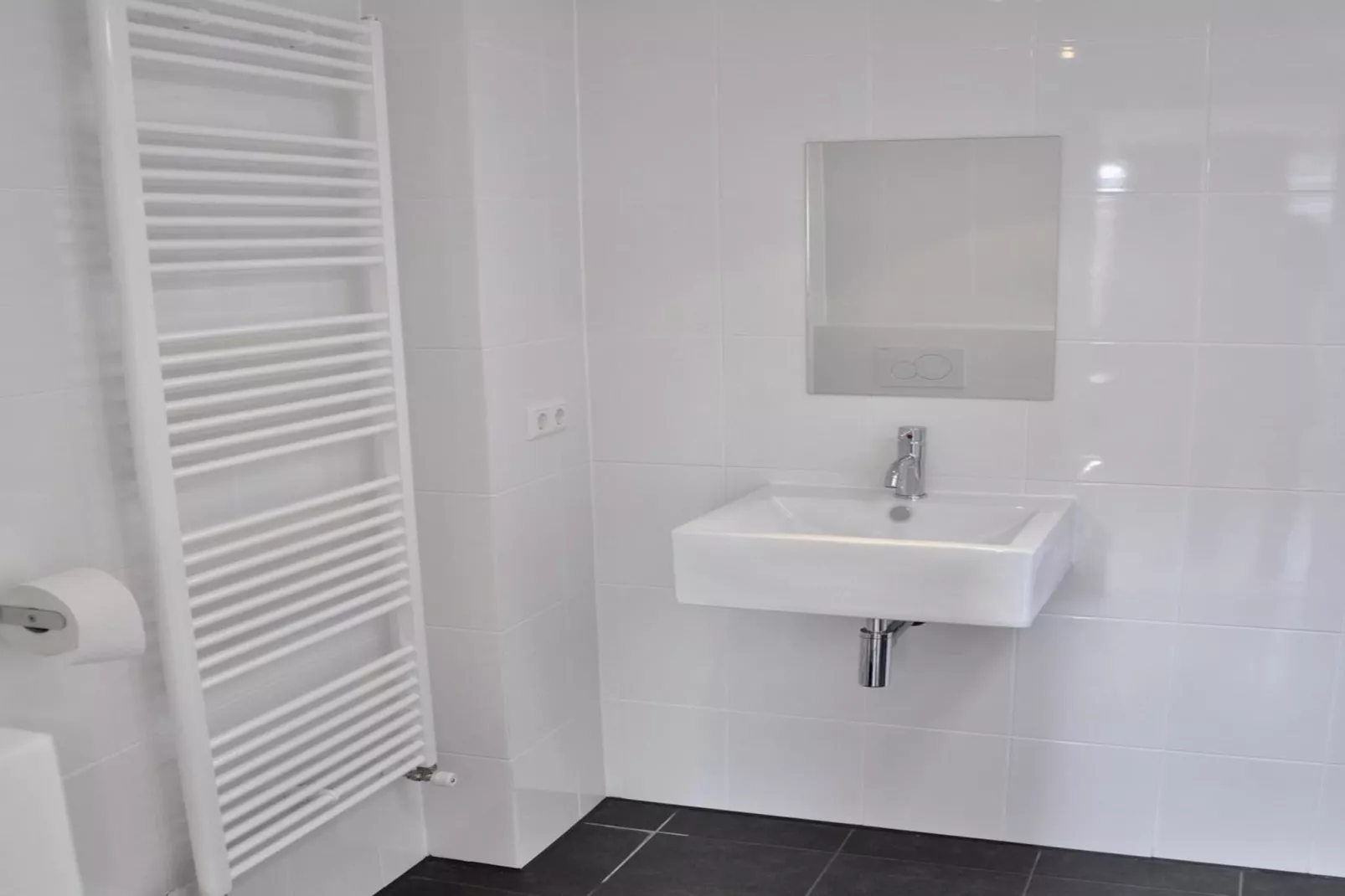 Garnekuul 72-Bathroom