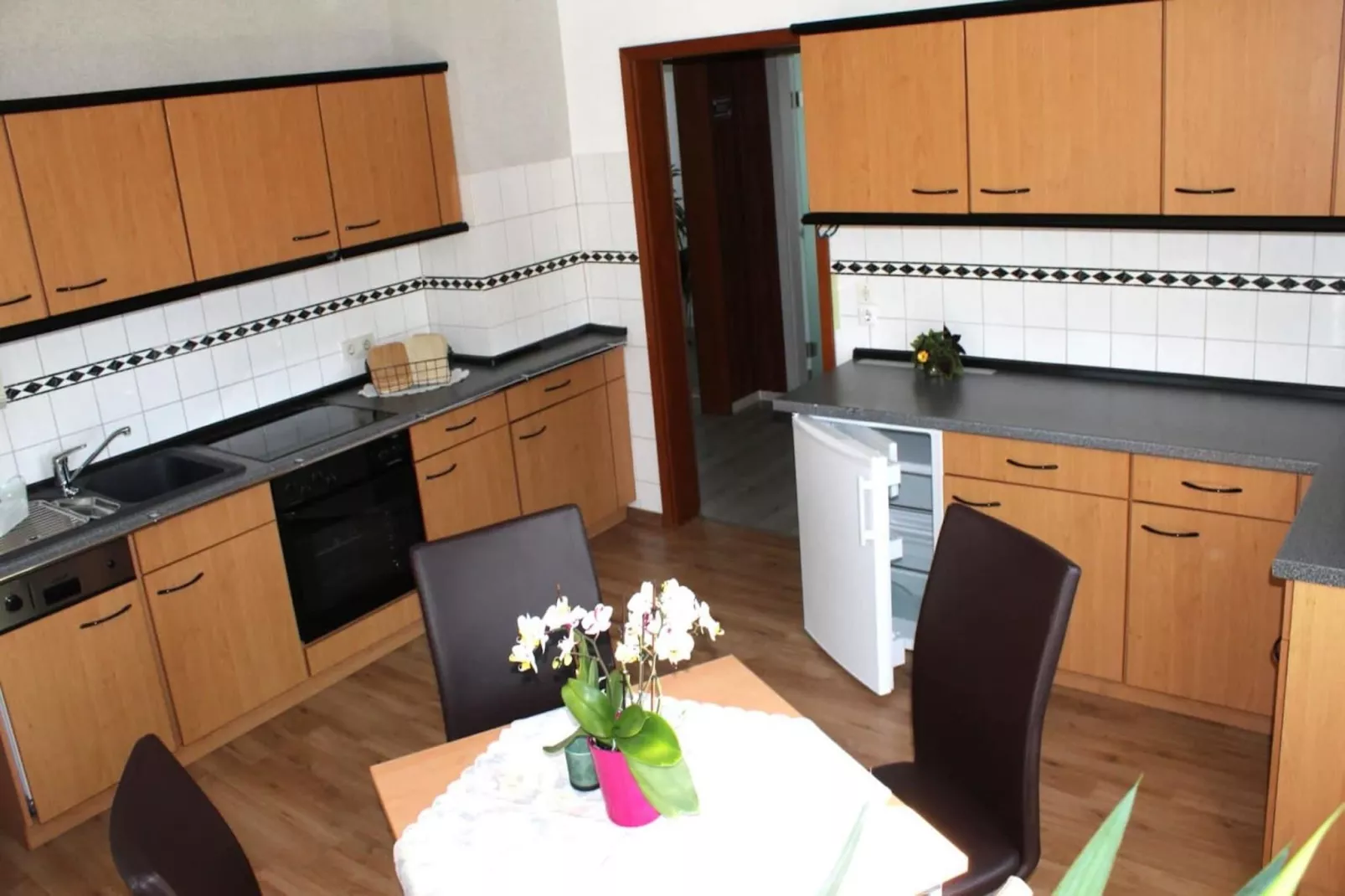 Robert's Ferienwohnung-Kitchen