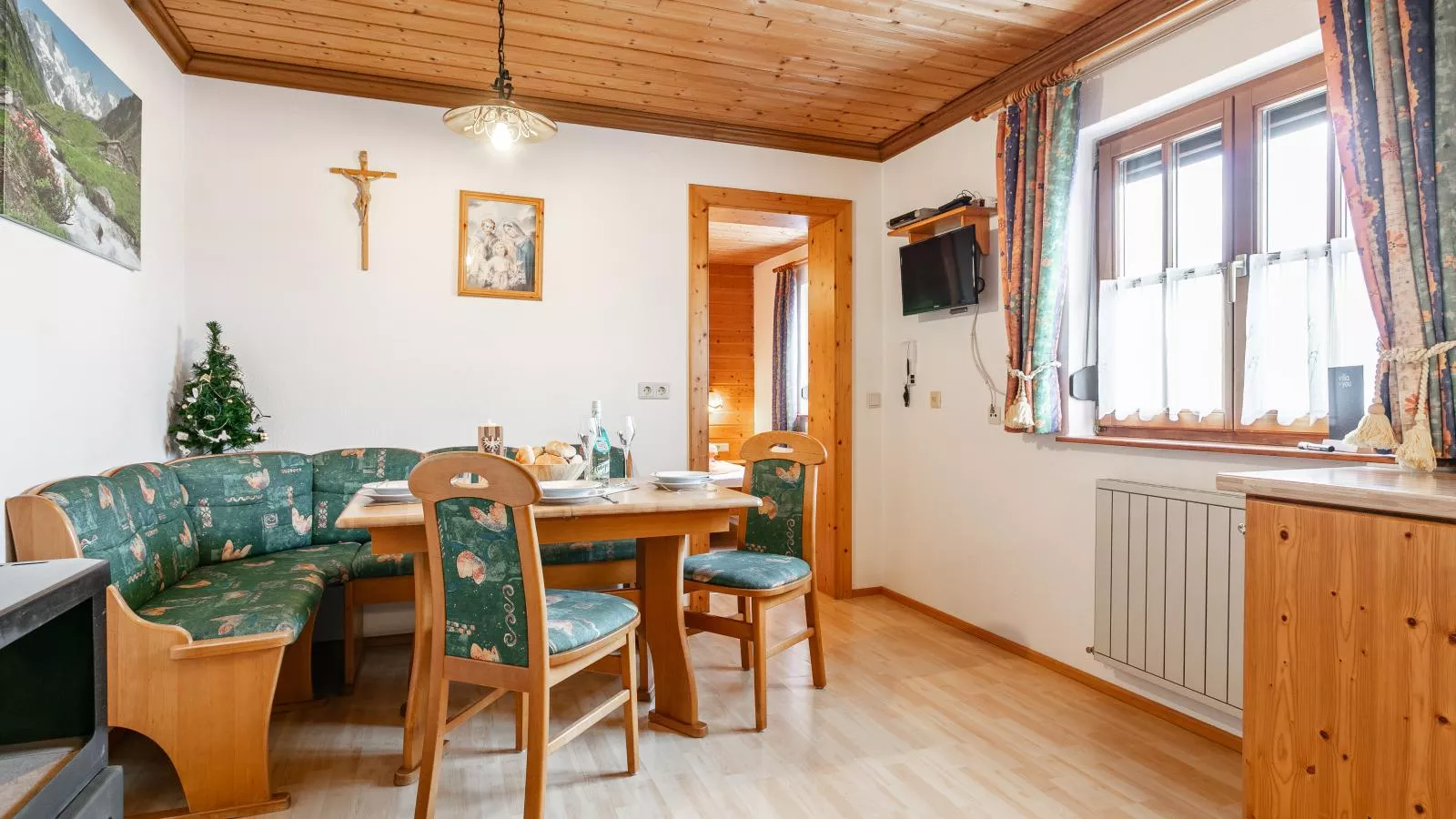 Mohr-Dining room