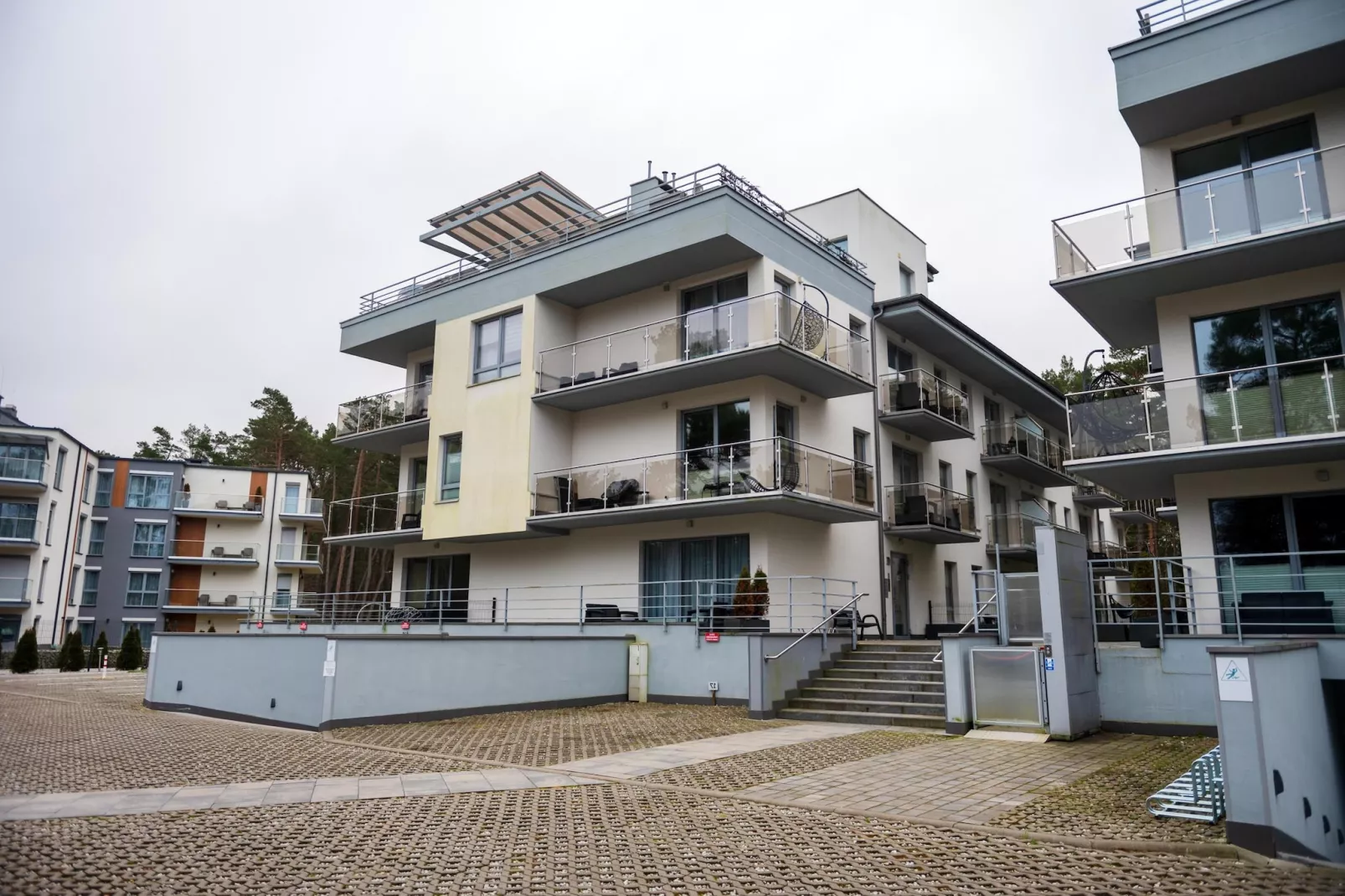 Apartament Grunwaldzka 12a-23 Pobierowo-Außenbereich Sommer