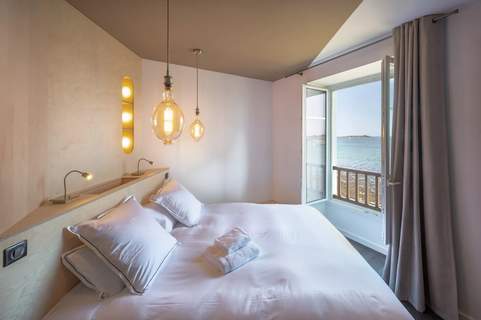 ILE CEZON - Landéda-Bedroom