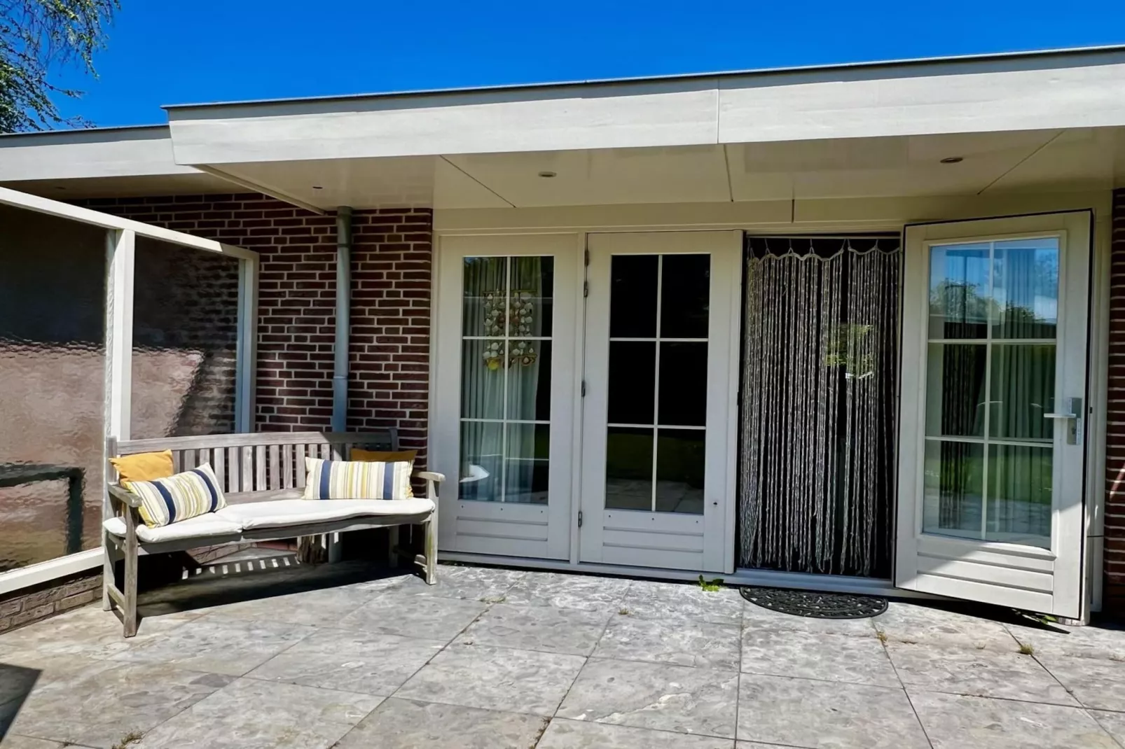 Eureka 100-Terrace balcony