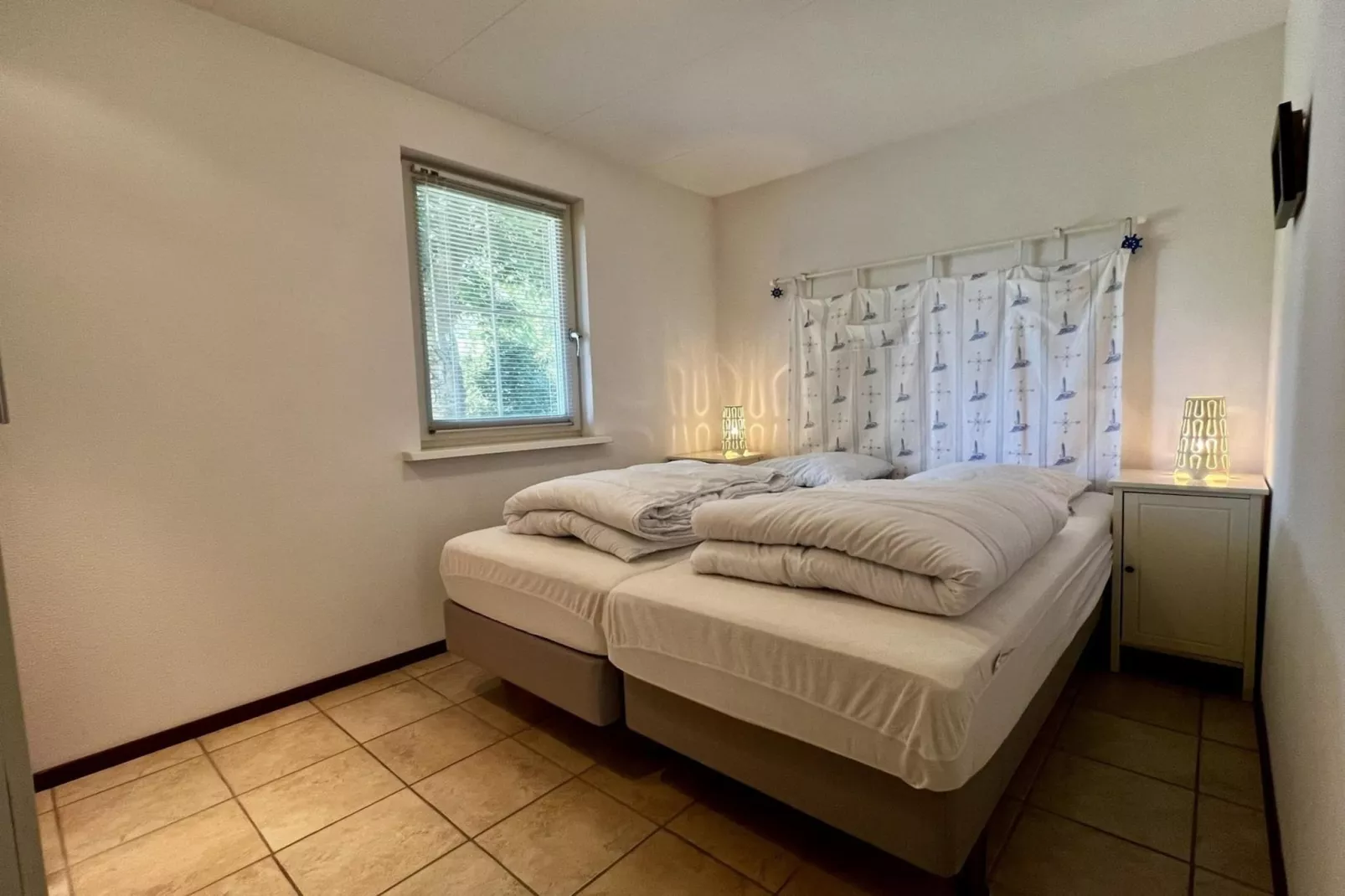 Eureka 100-Bedroom