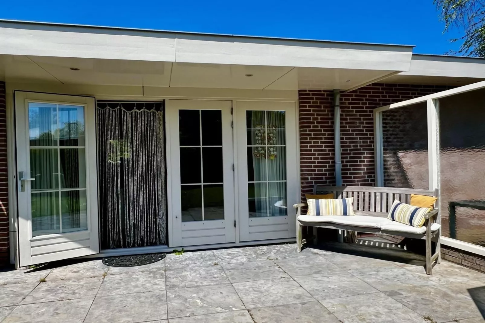Eureka 100-Terrace balcony