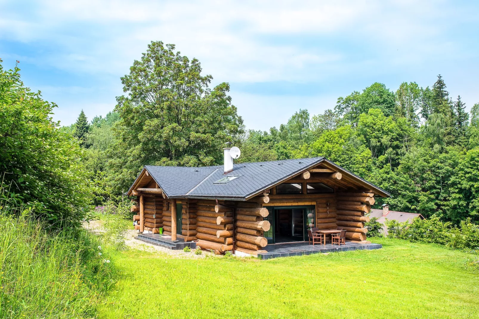 Lomnice nad Popelkou LLB005-Außenbereich