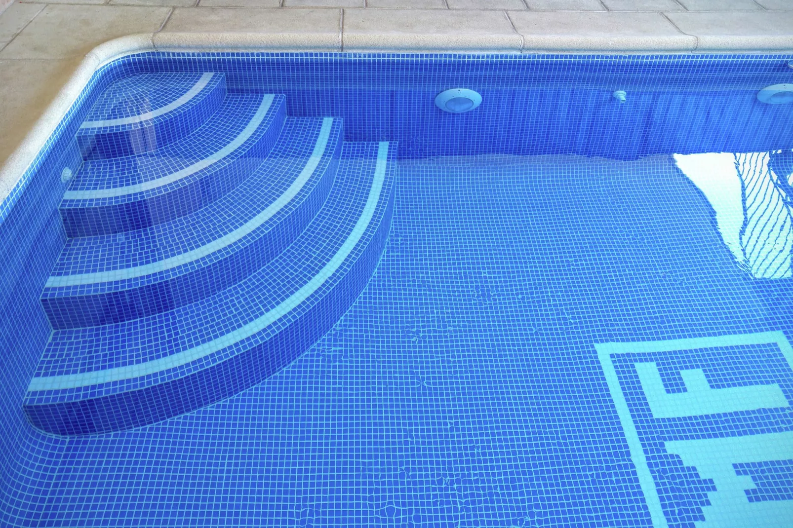 Mirador de la Fuente-Schwimmbad