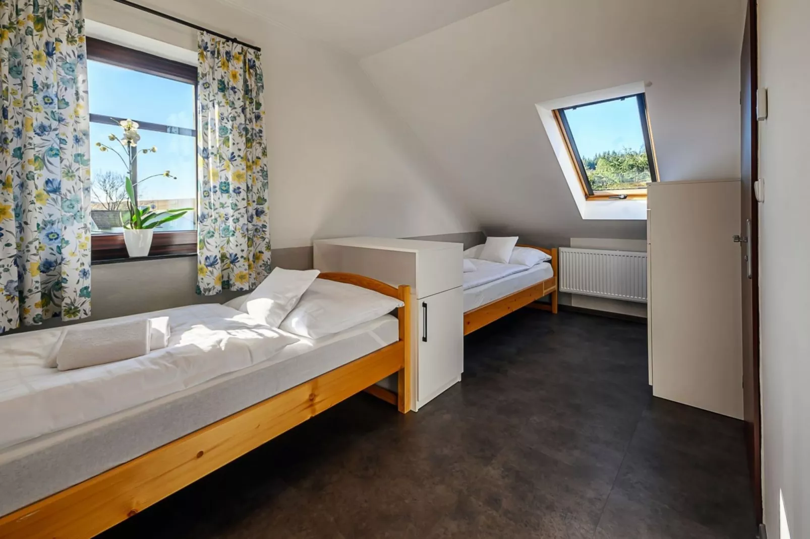 Luxe Villa in Bernartice, ook voor groepen KKH045-Bedroom