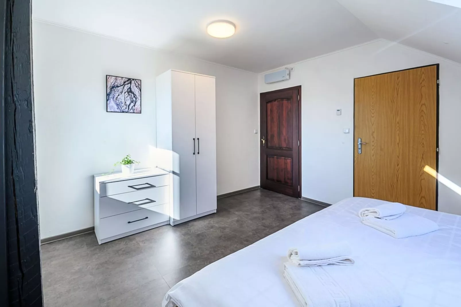 Luxe Villa in Bernartice, ook voor groepen KKH045-Bedroom