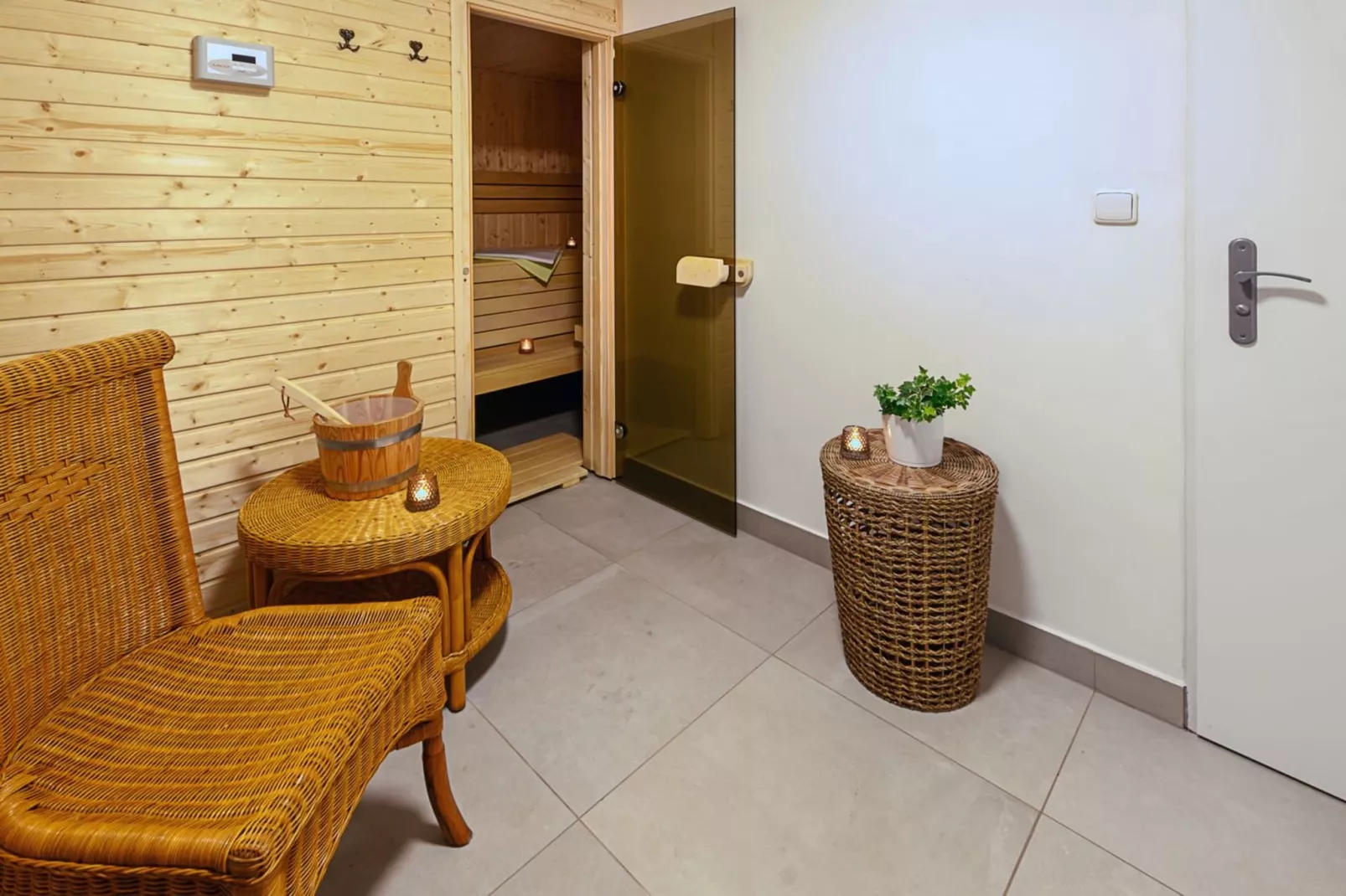 Luxe Villa in Bernartice, ook voor groepen KKH045-Bathroom