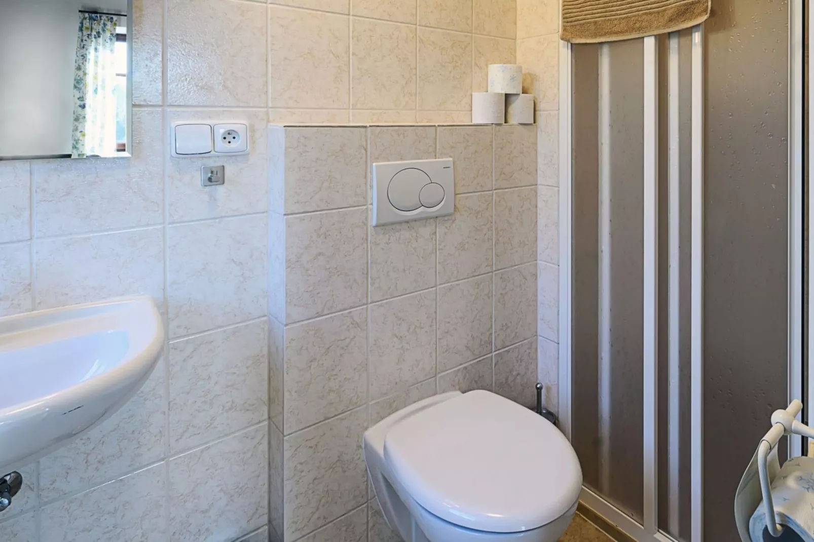 Luxe Villa in Bernartice, ook voor groepen KKH045-Bathroom