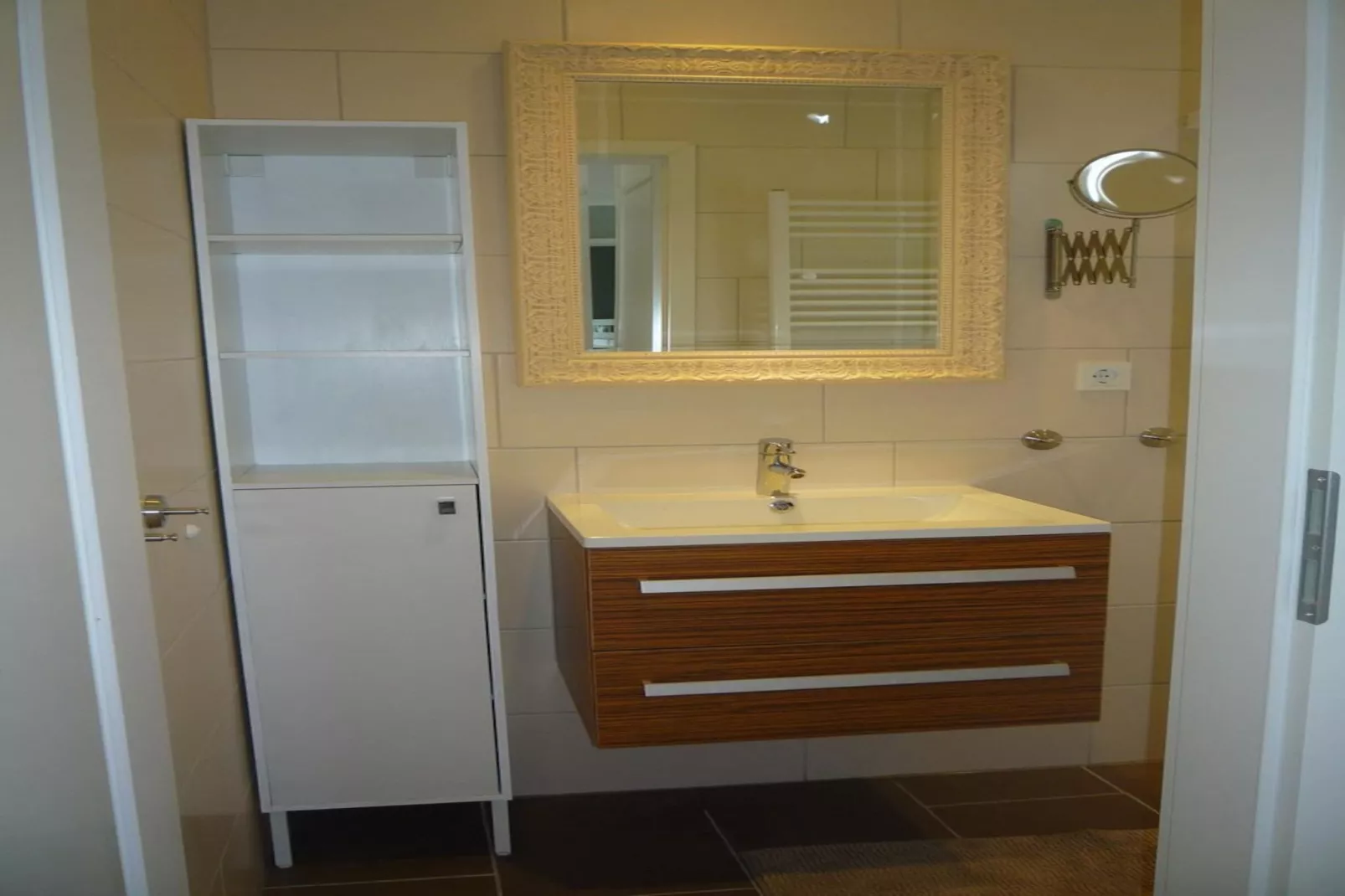 Eureka 015 - "Kalliste"-Bathroom