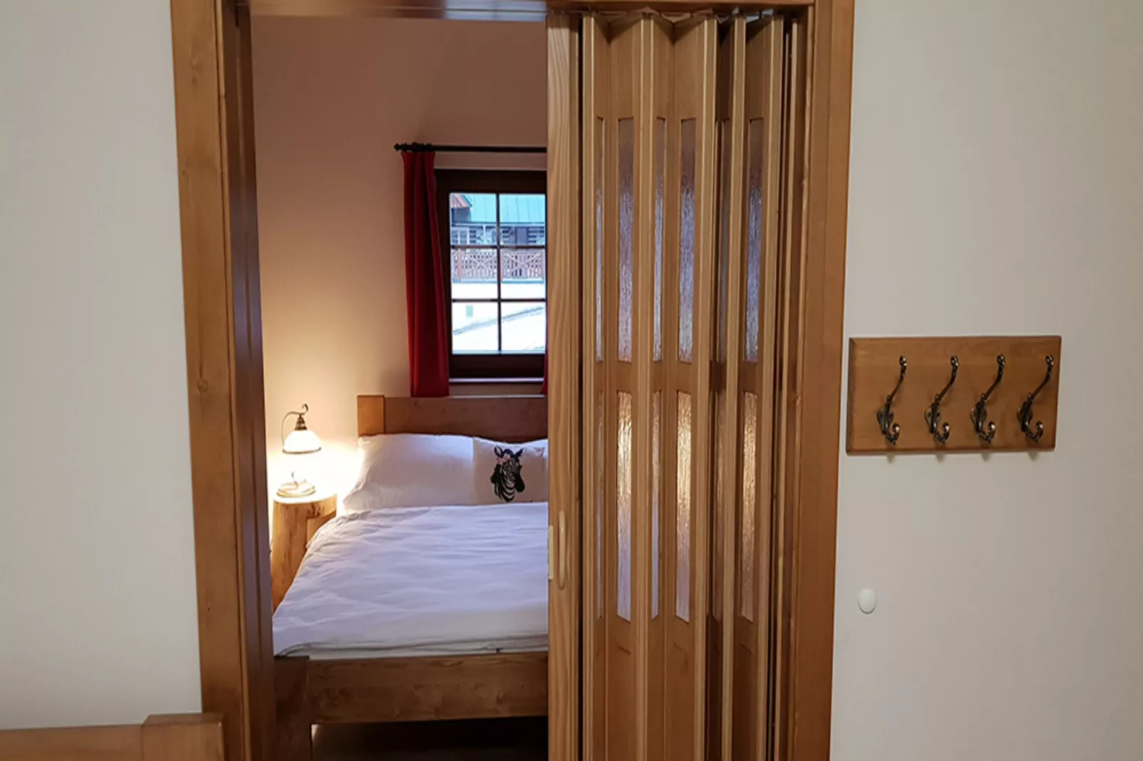 Zacler KZA280-Ve-Bedroom