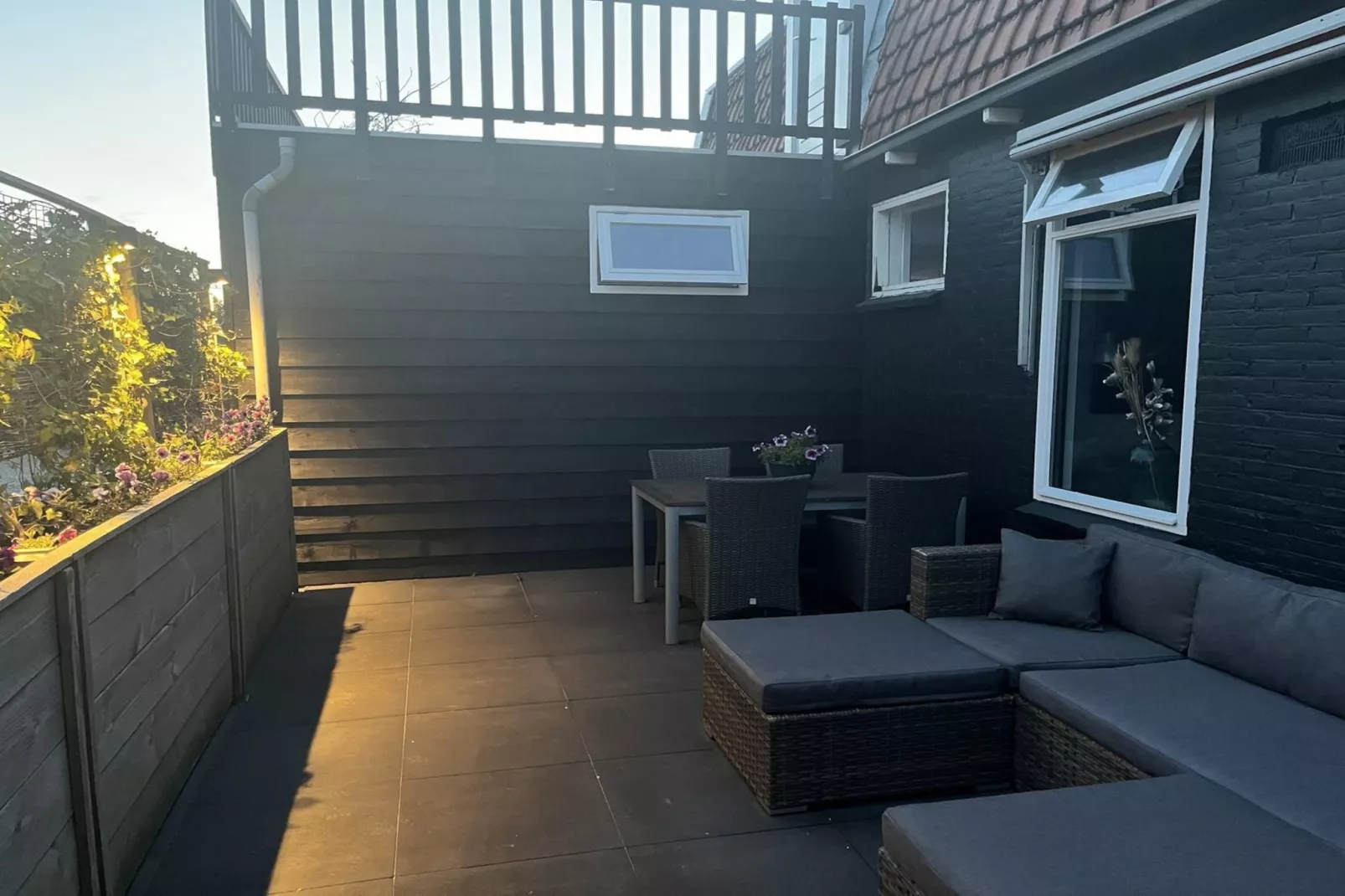Sint Maartensweg 38-Terrace balcony