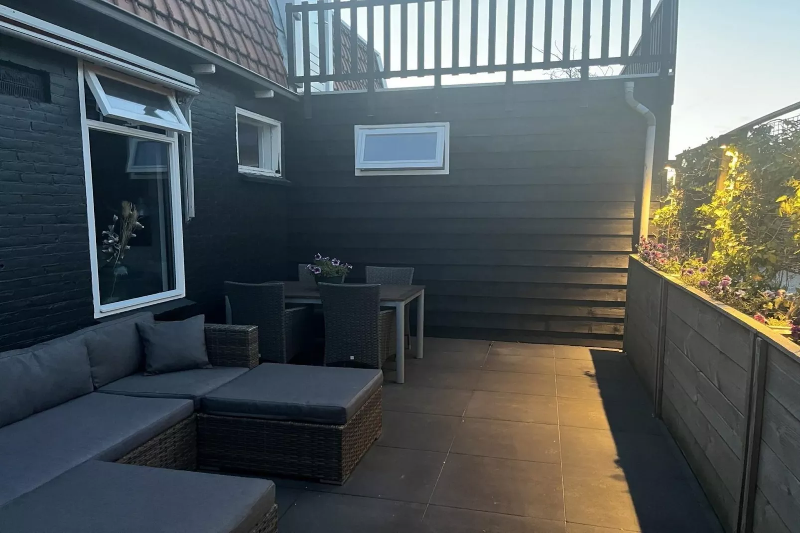 Sint Maartensweg 38-Terrace balcony