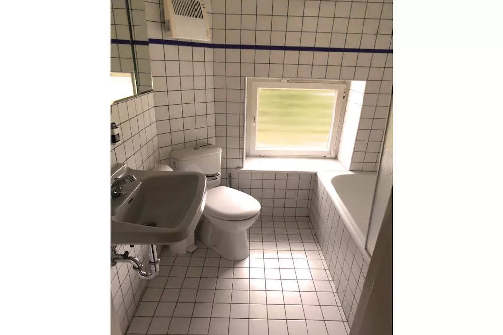 242258-Bathroom