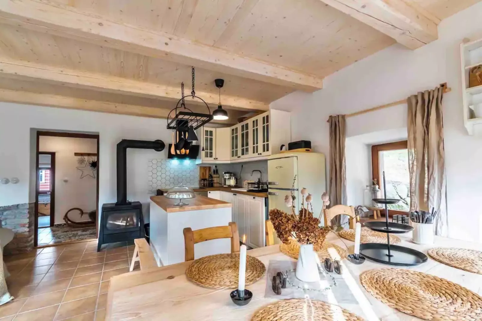 Lucany nad Nisou - LLA560-Kitchen