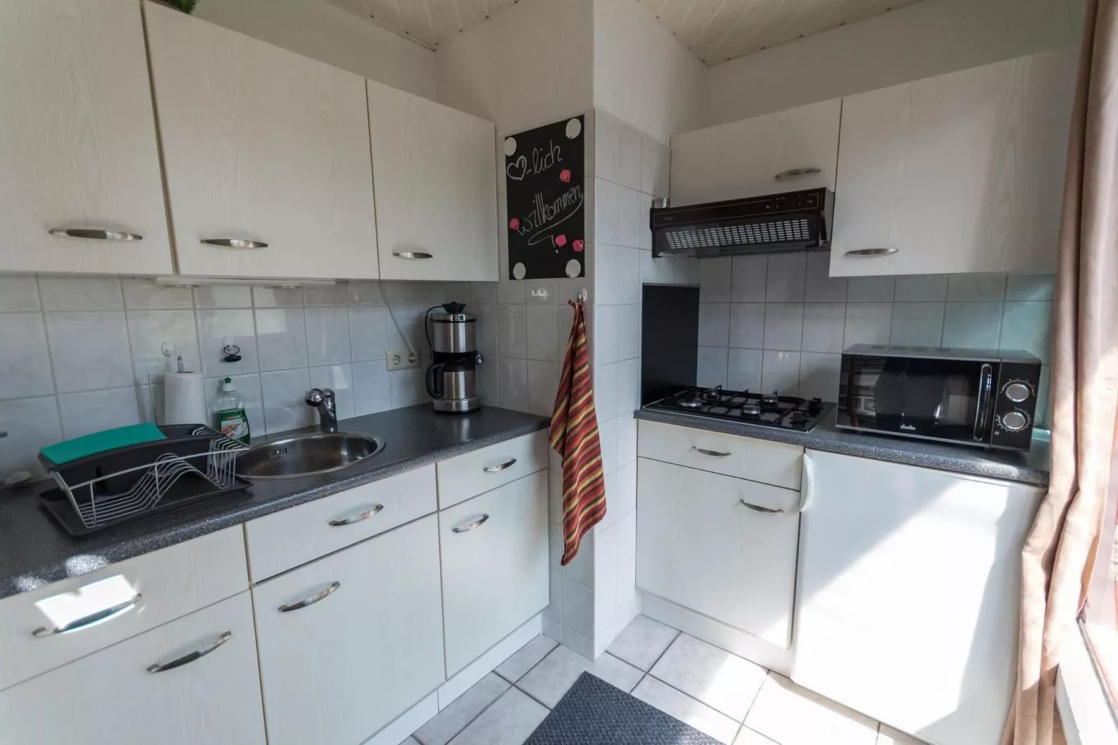 Belkmerduinen 01-Kitchen