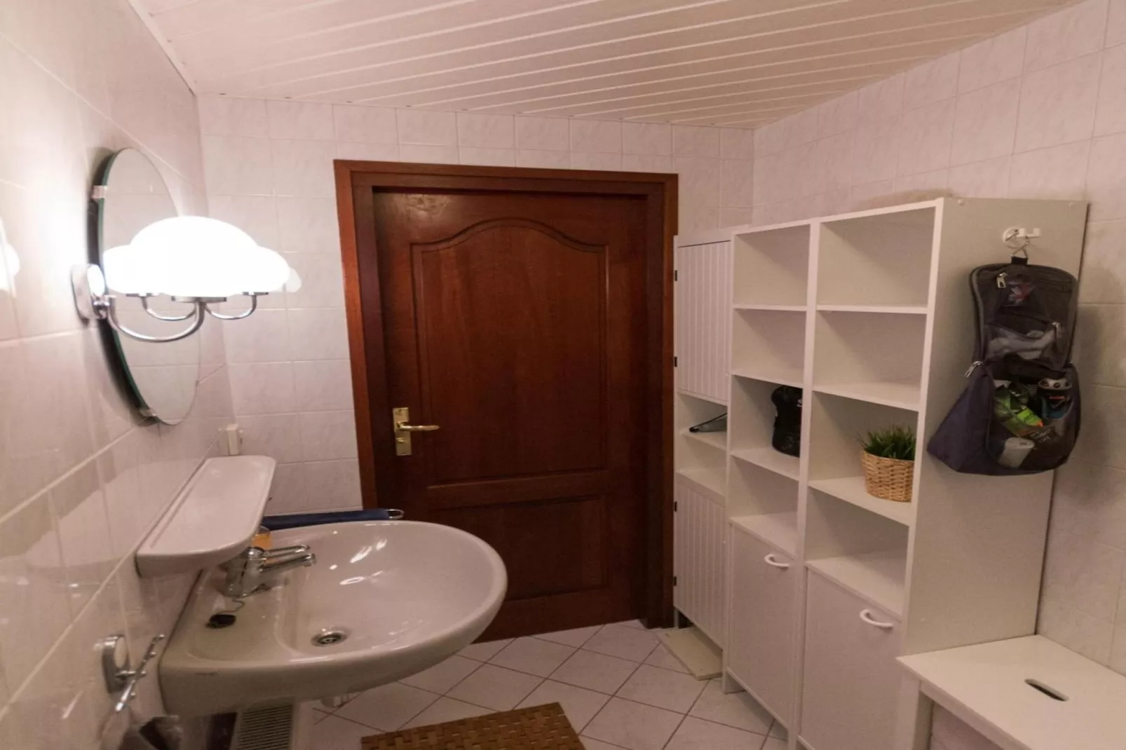 Belkmerduinen 01-Bathroom